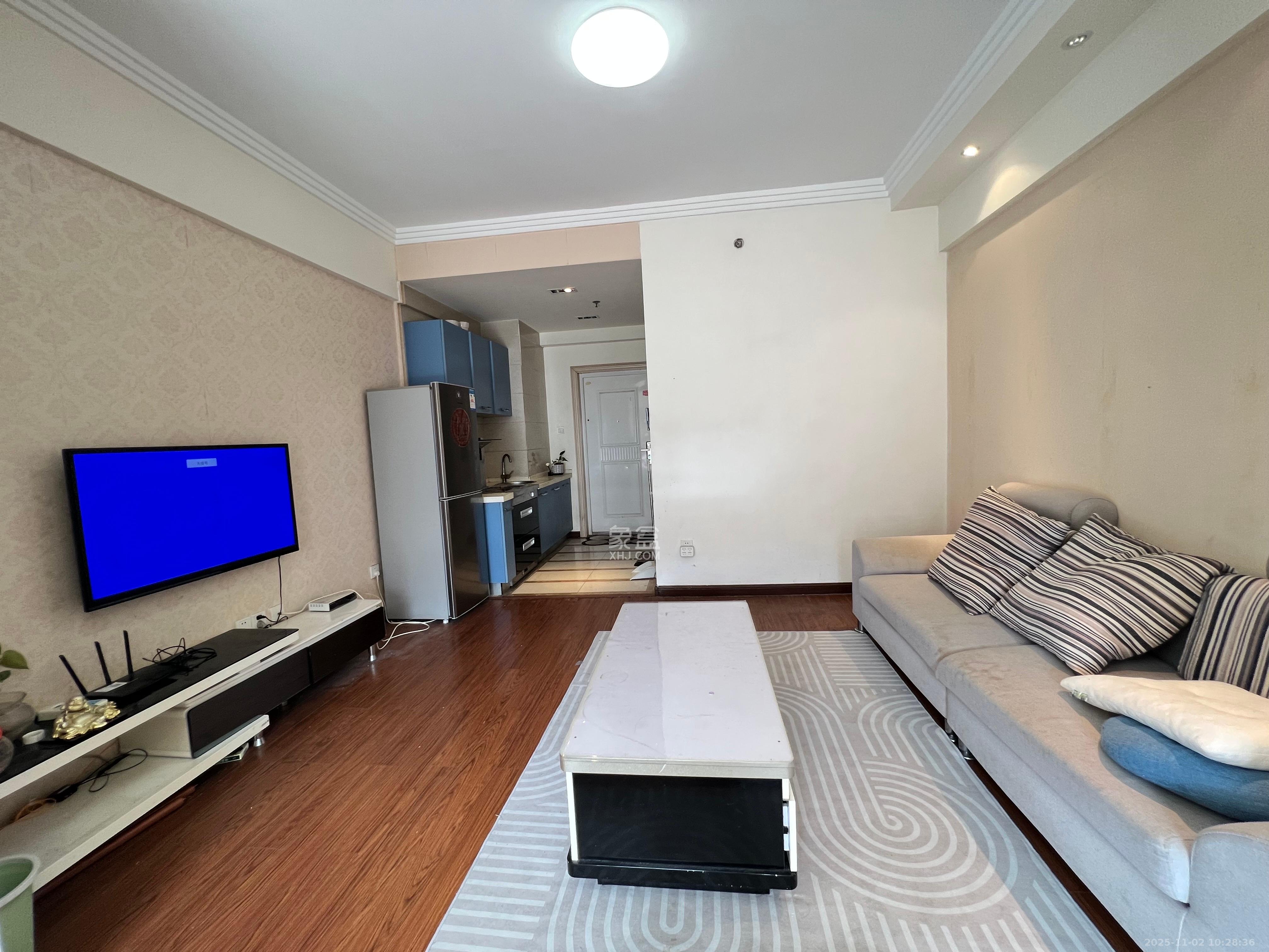 西子一间  1室1厅1卫    1600.0元/月室内图