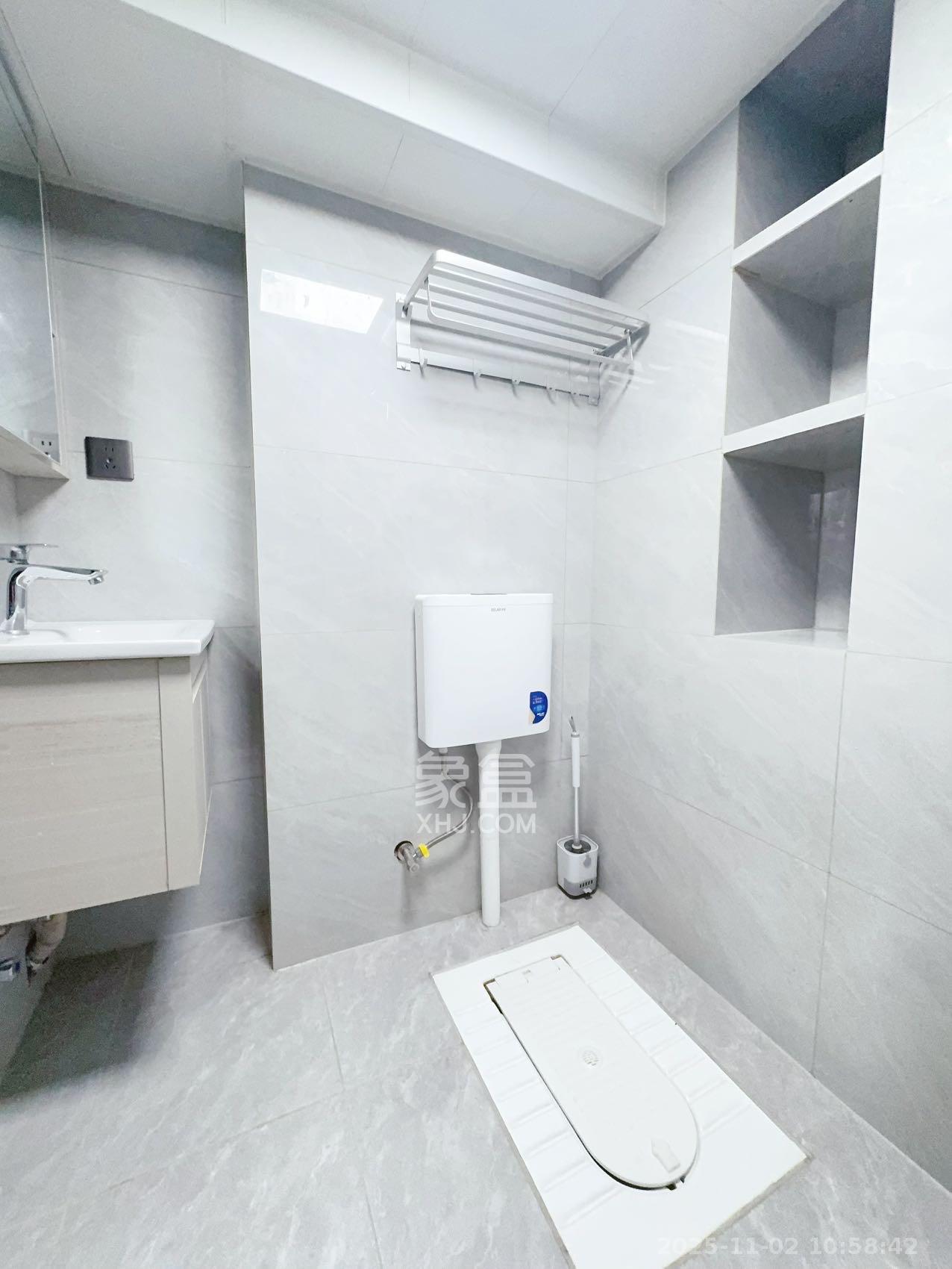 保利恒伟时光印象  1室1厅1卫    1200.0元/月室内图