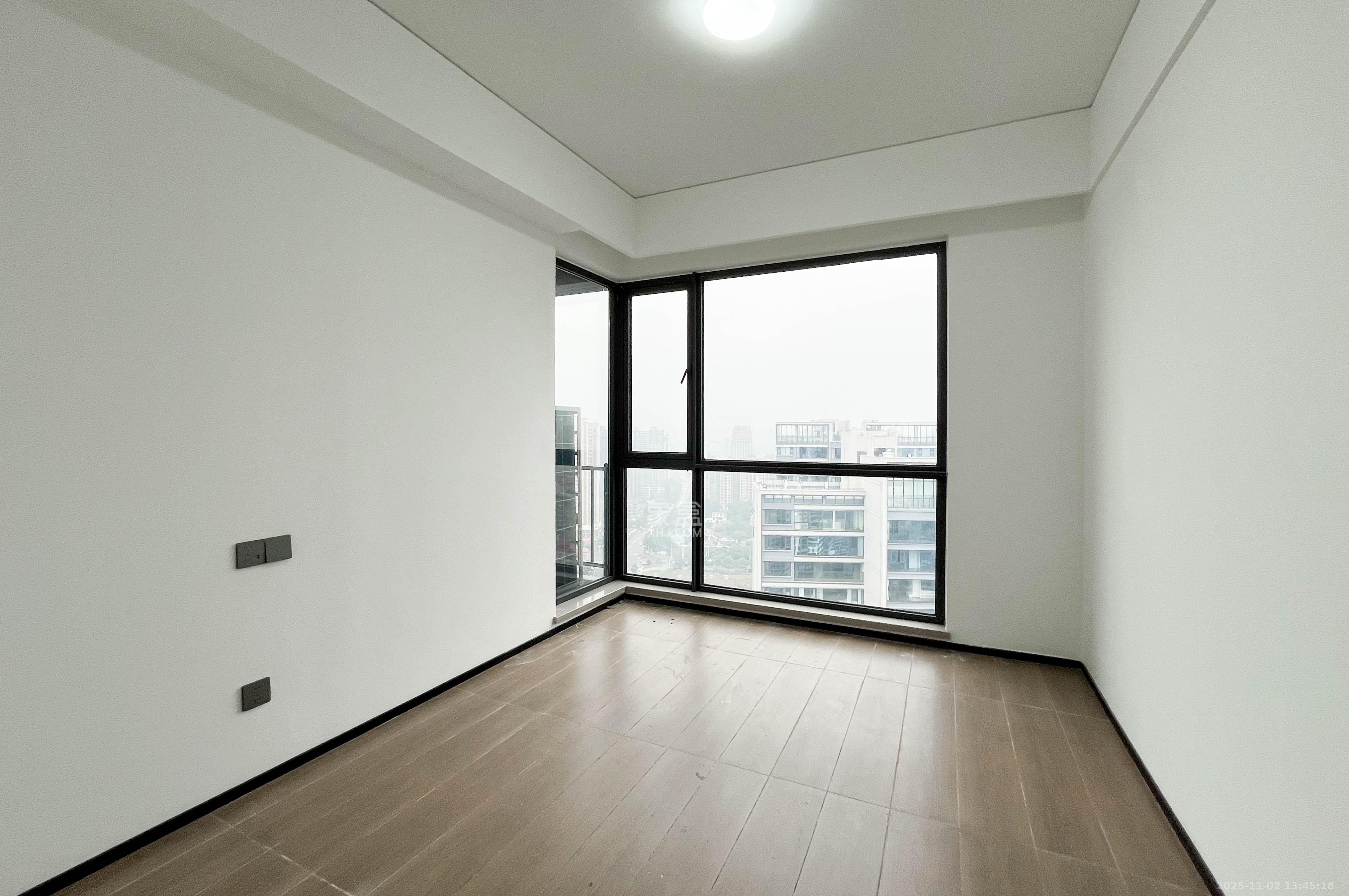 金地峯范 4室2厅2卫 290.0万 金地峯范 4室2厅2卫 290.0万其他