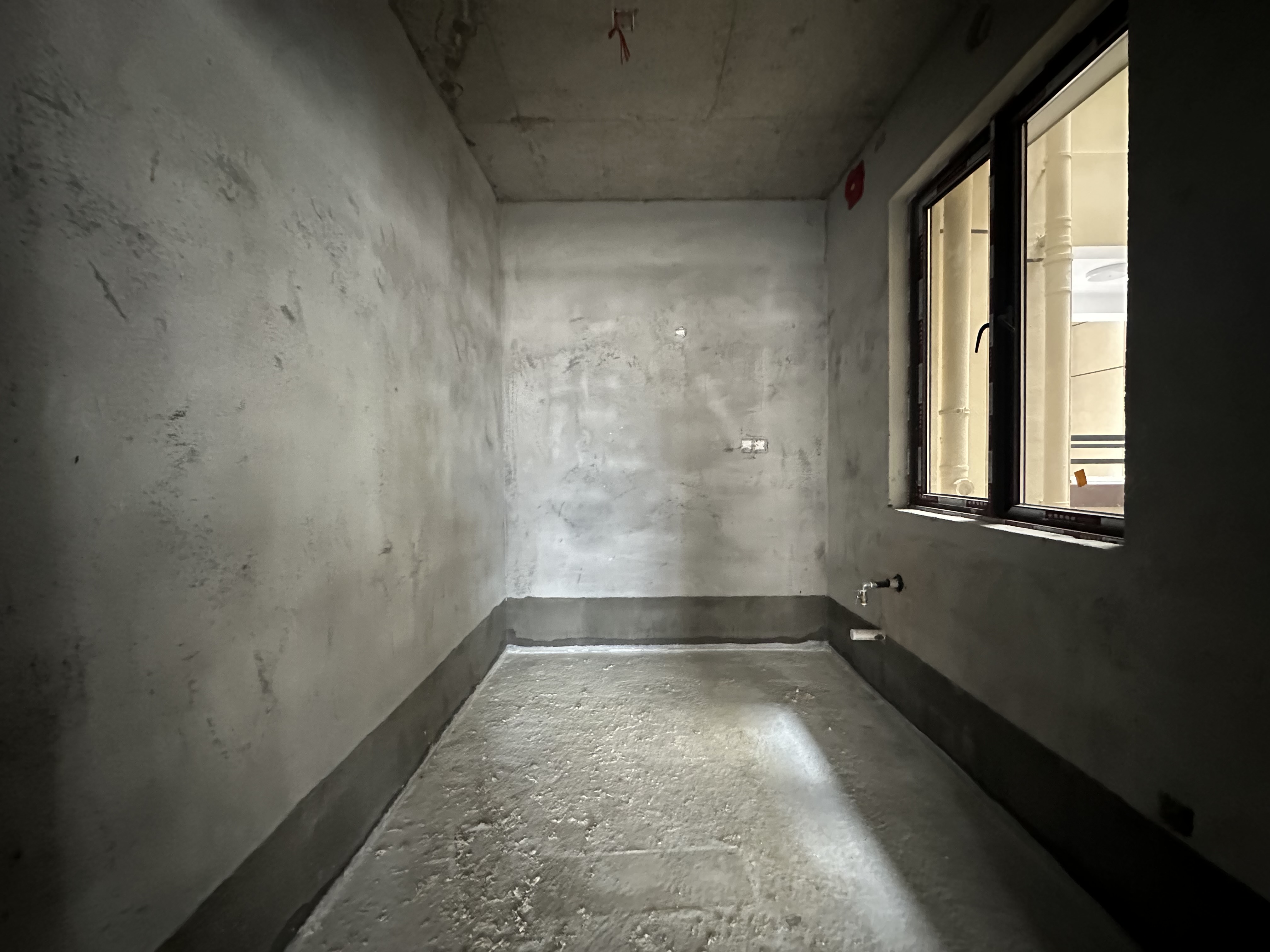 奇峰广场  1室0厅0卫    2500.0元/月室内图