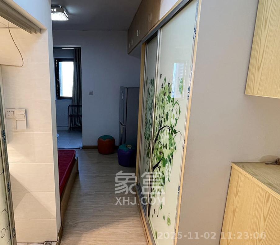 铂宫  1室1厅1卫    1700.0元/月