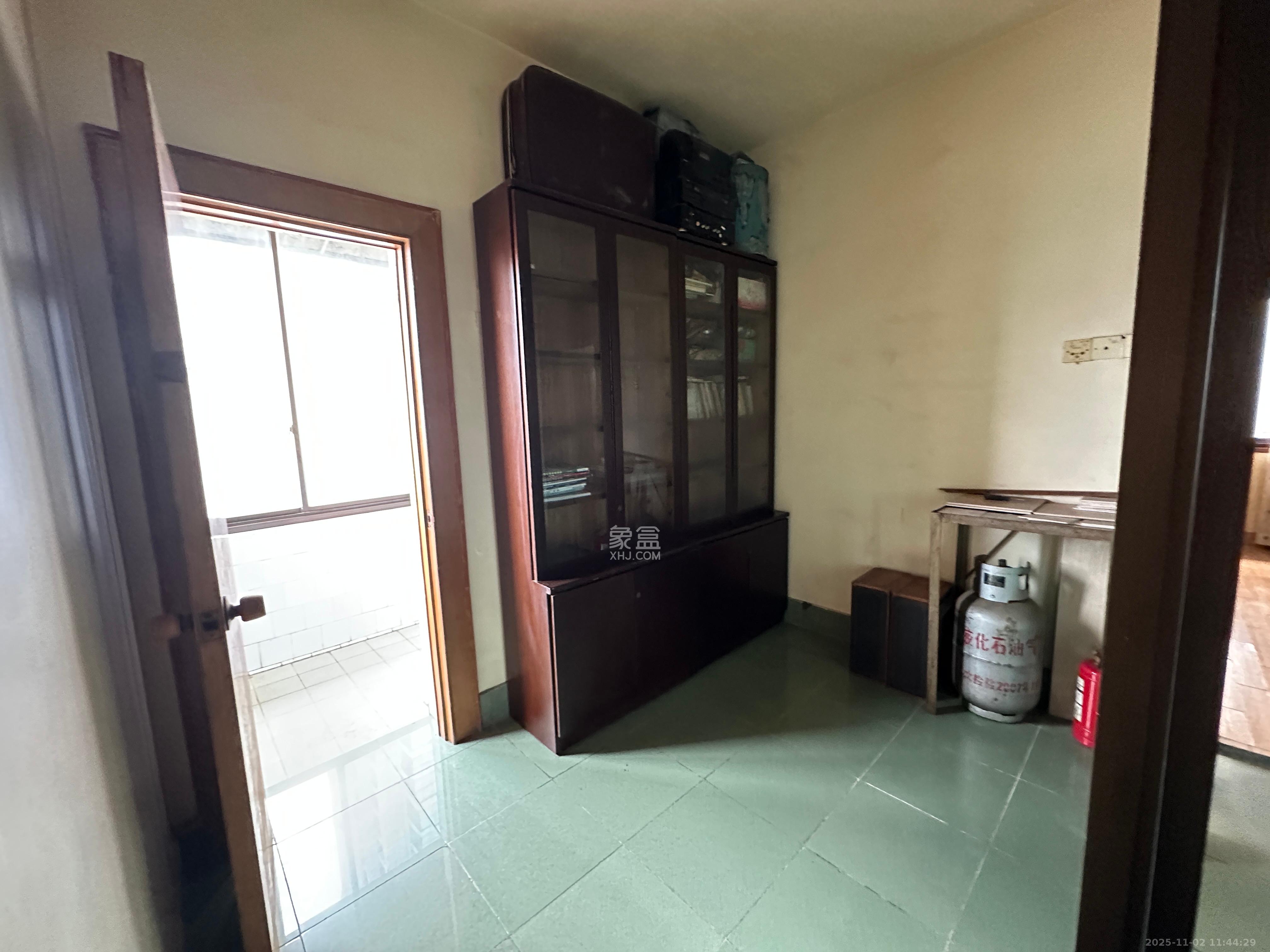 教育出版社宿舍  3室2厅1卫    2500.0元/月室内图