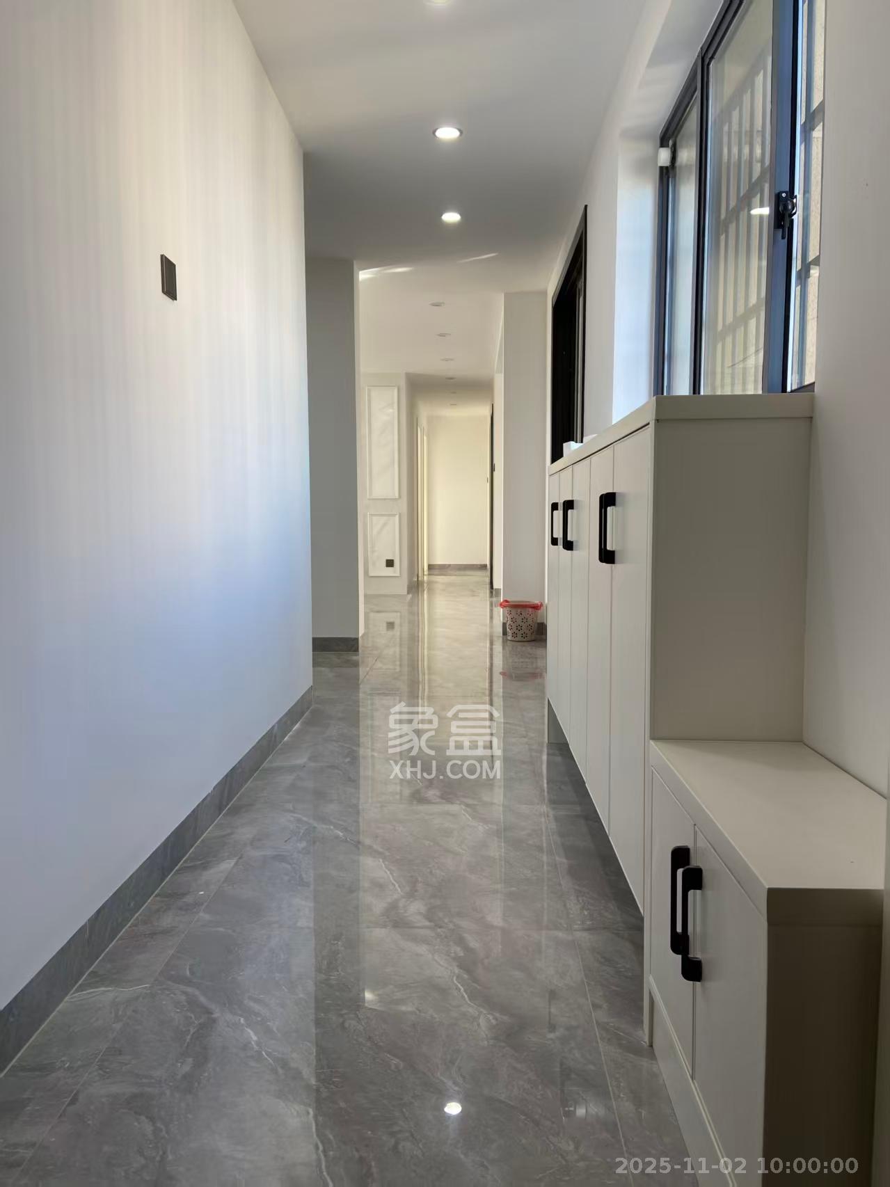 天麓尚层 3室2厅2卫 2600.0元/月 天麓尚层 3室2厅2卫 2600.0元/月室内图