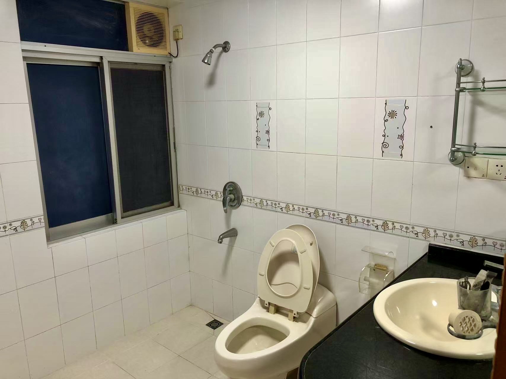 银库苑  3室2厅2卫    1600.0元/月室内图