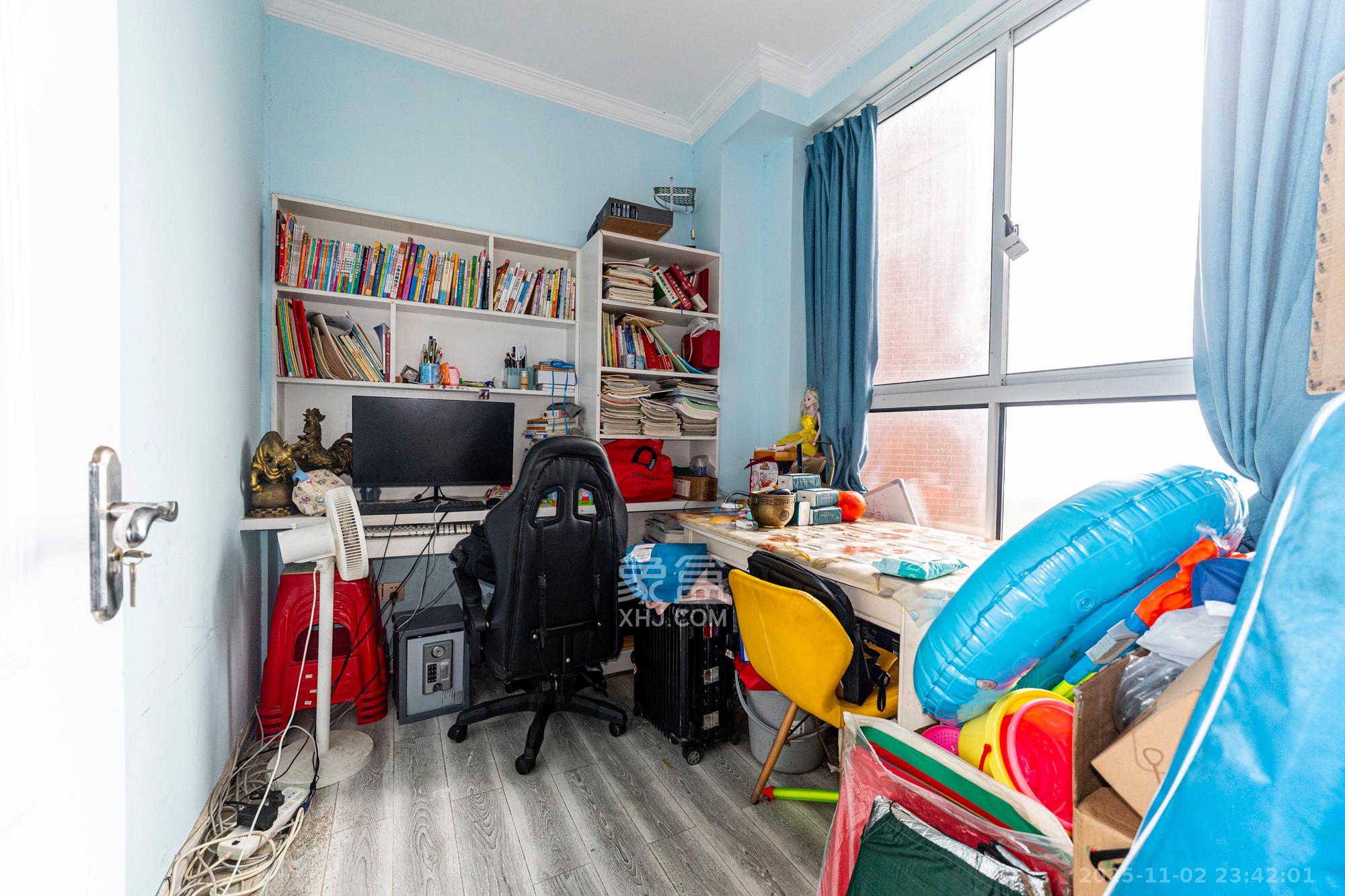 淞雅苑  4室2厅2卫    70.0万卧室