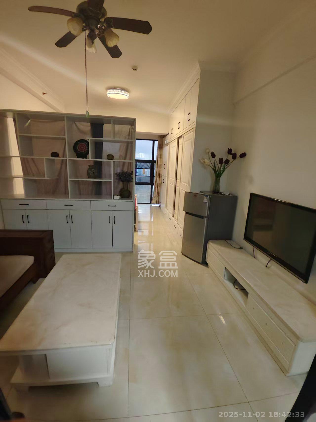 润和紫郡一期  1室1厅1卫    1200.0元/月室内图