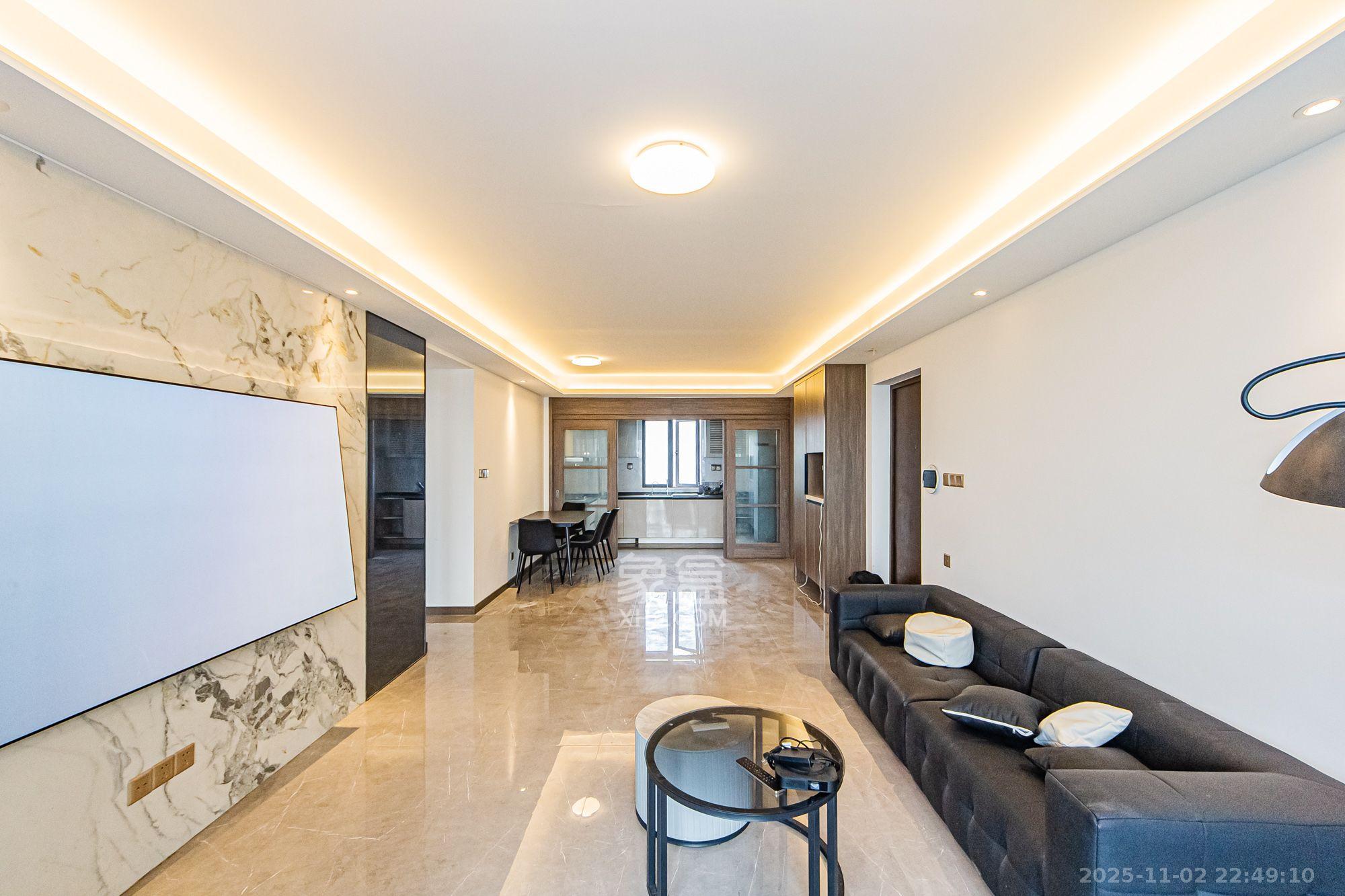 龙湖春江天玺 4室2厅2卫 4500.0元/月 龙湖春江天玺 4室2厅2卫 4500.0元/月室内图