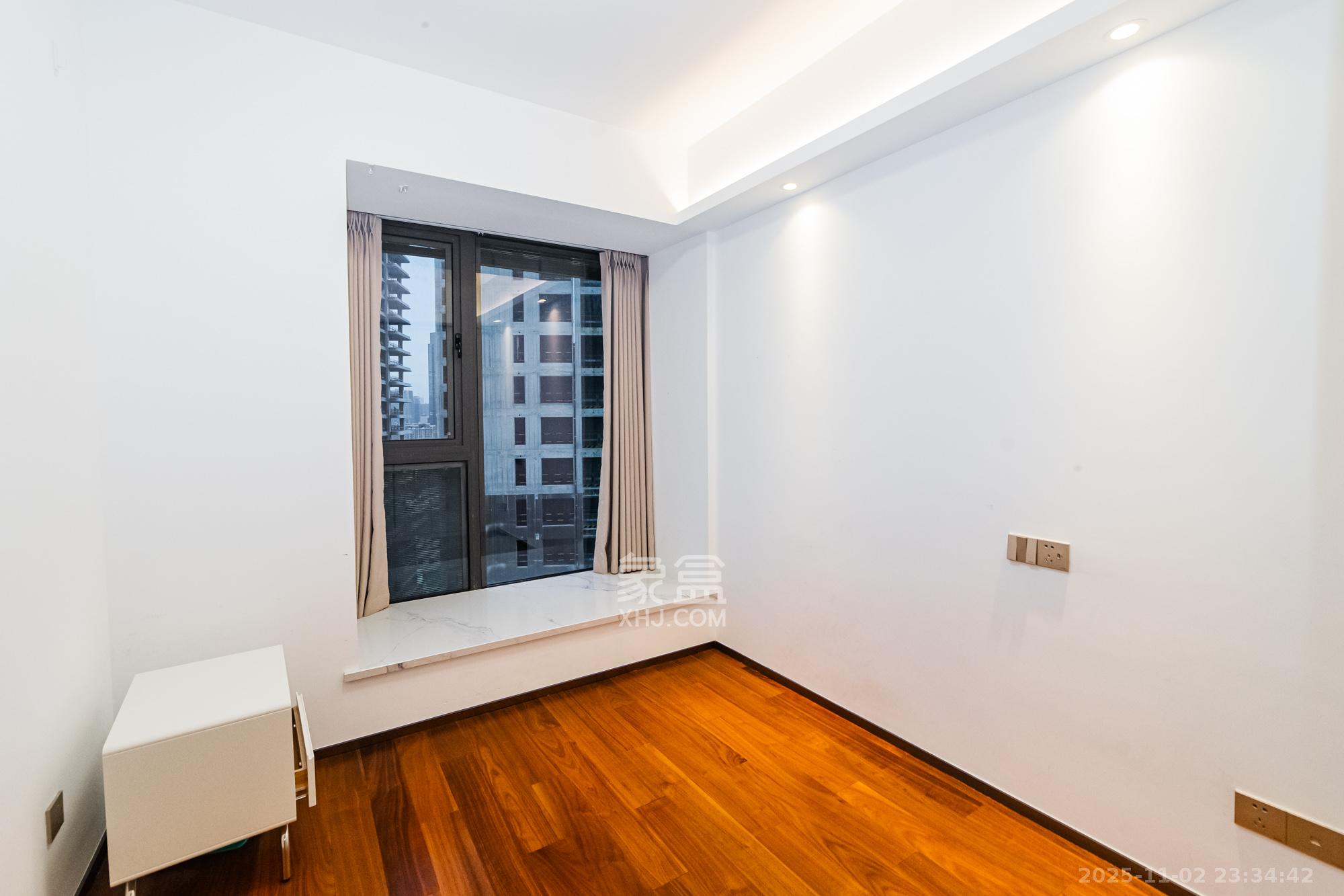 北辰瀚江府 3室2厅2卫 275.0万 北辰瀚江府 3室2厅2卫 275.0万卧室