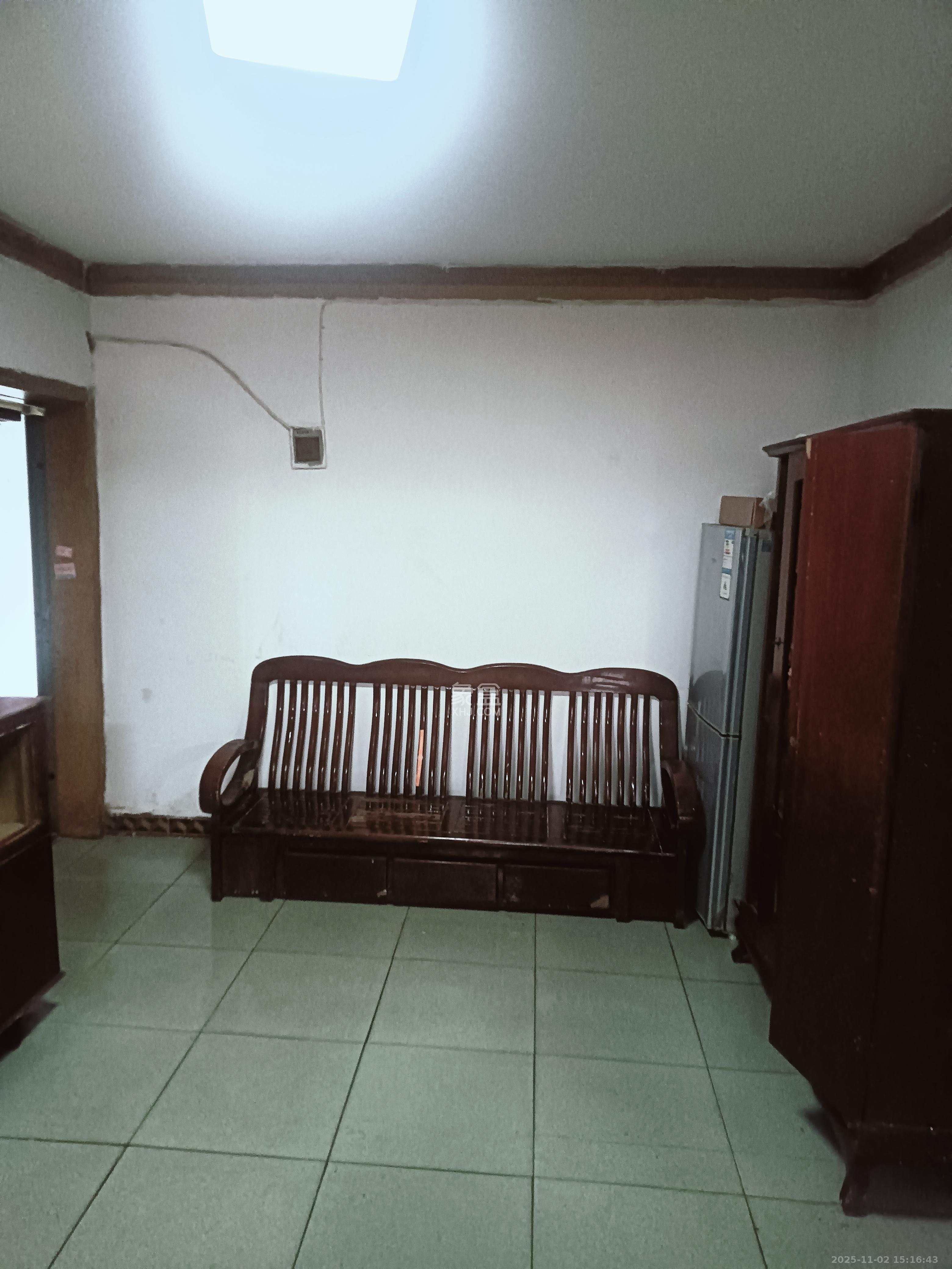 家兴公寓（洪家井）  3室1厅1卫    2300.0元/月室内图