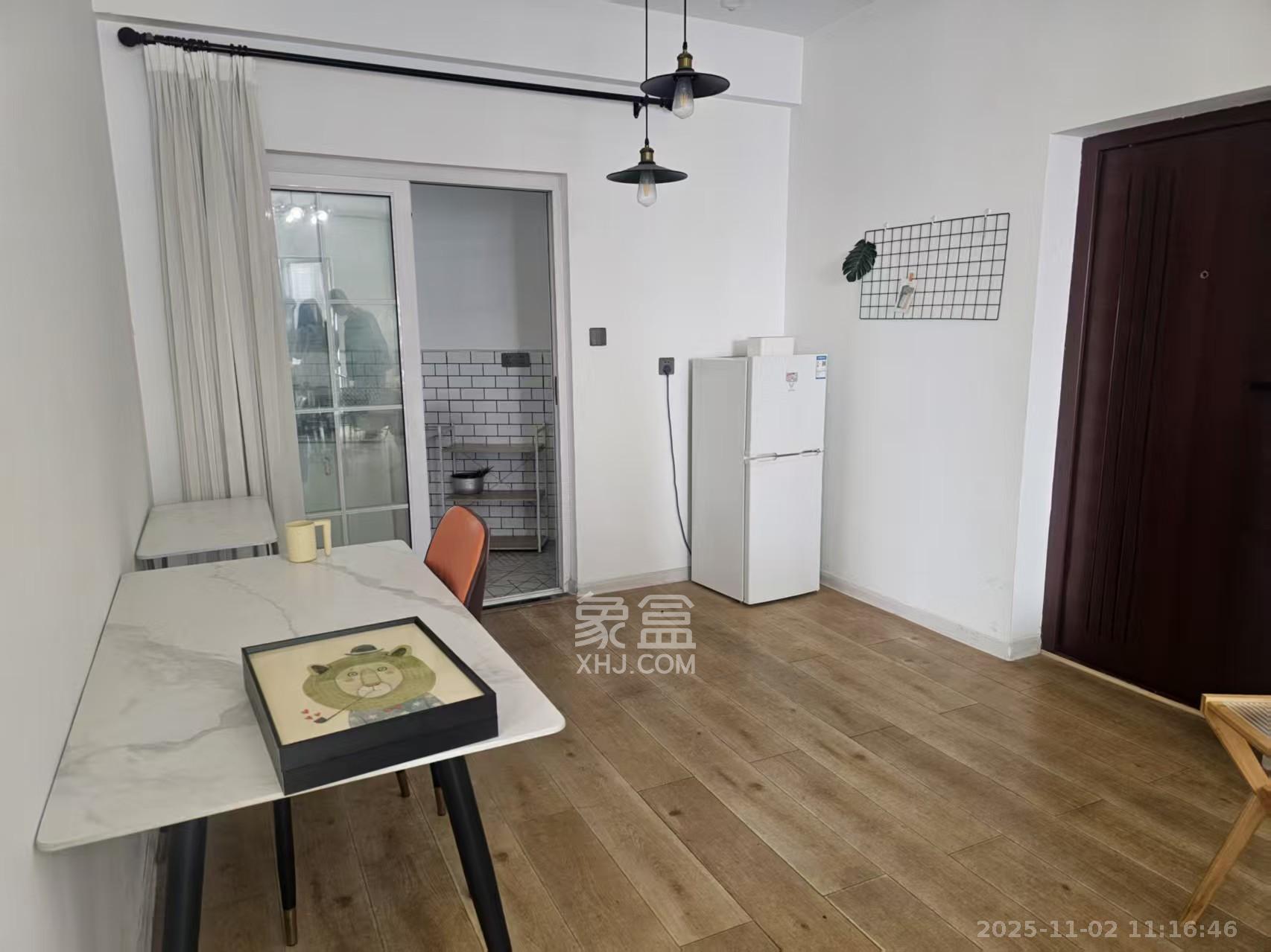 高信向日葵 2室2厅1卫 2500.0元/月 高信向日葵 2室2厅1卫 2500.0元/月室内图