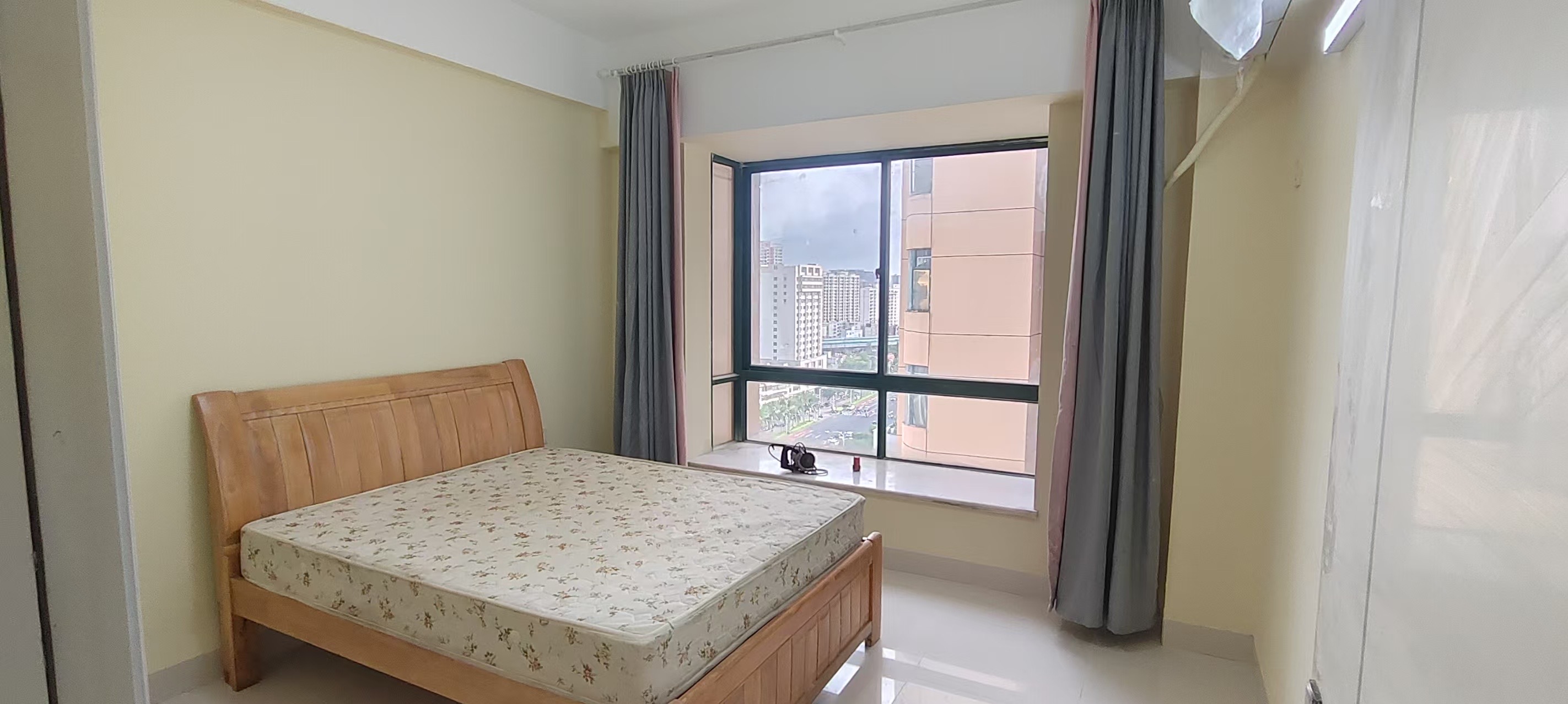 星华大厦  3室2厅1卫    3200.0元/月室内图