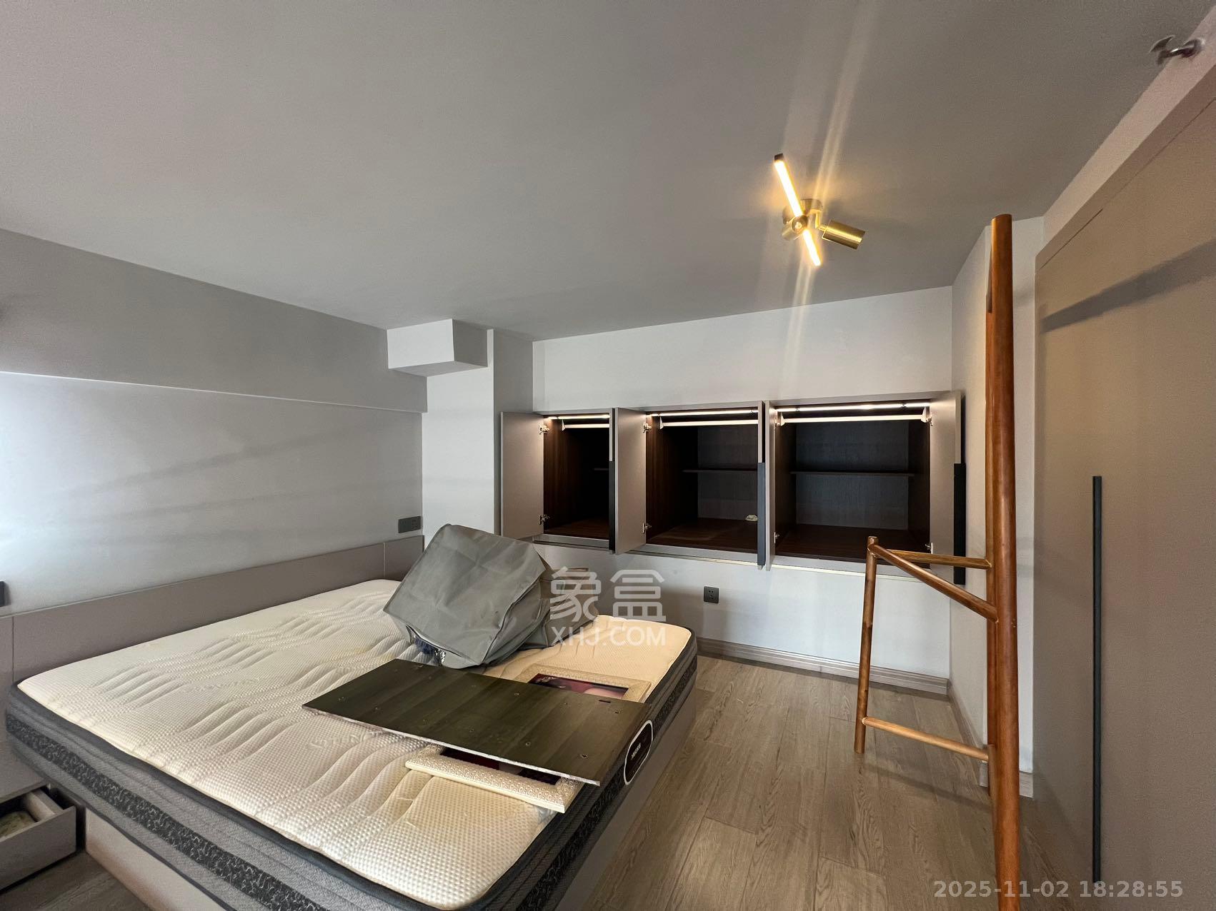 藏珑湖上公馆  2室2厅1卫    3000.0元/月室内图