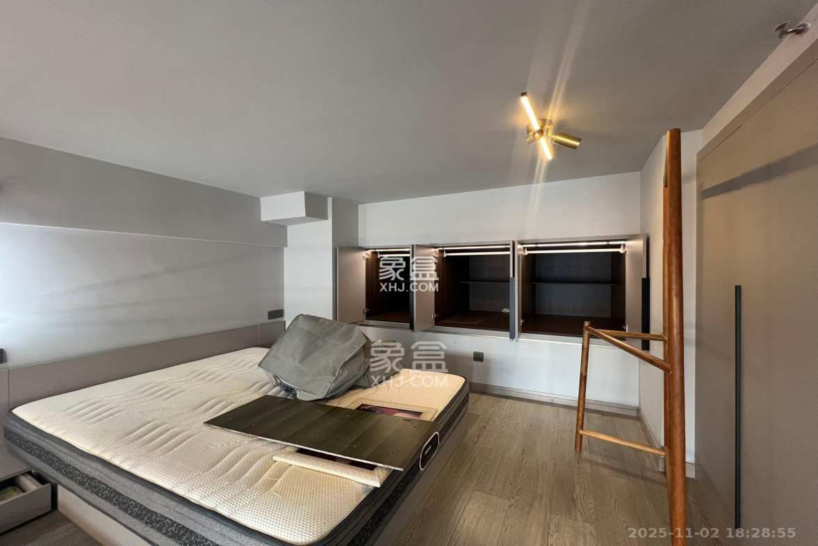 藏珑湖上公馆 2室2厅1卫 3000.0元/月 藏珑湖上公馆 2室2厅1卫 3000.0元/月室内图