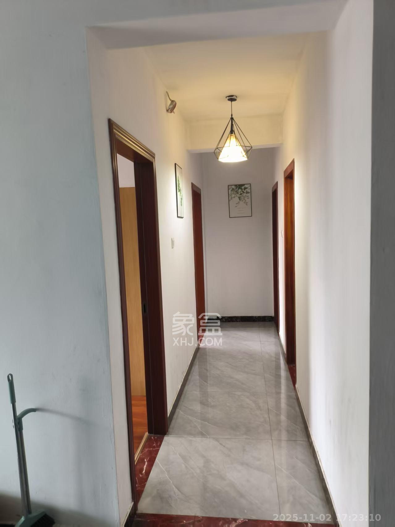 明昇壹城（明昇时代广场）一期  3室2厅1卫    2600.0元/月室内图