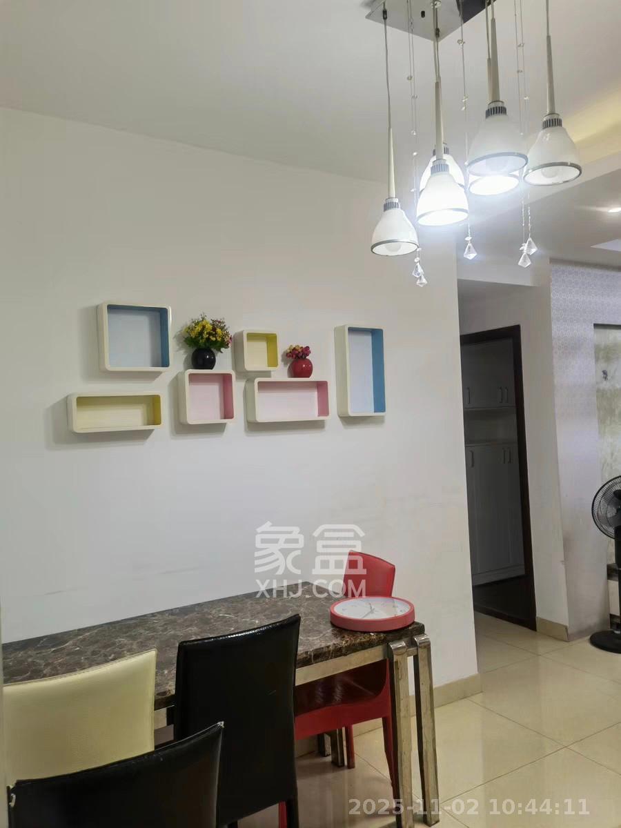 香樟兰亭(朗峰苑) 1室2厅2卫 2500.0元/月 香樟兰亭(朗峰苑) 1室2厅2卫 2500.0元/月室内图