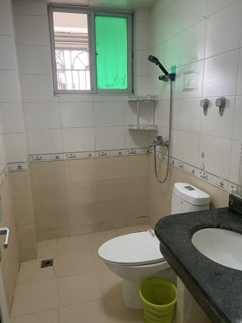 信力花苑  3室2厅2卫    2500.0元/月室内图