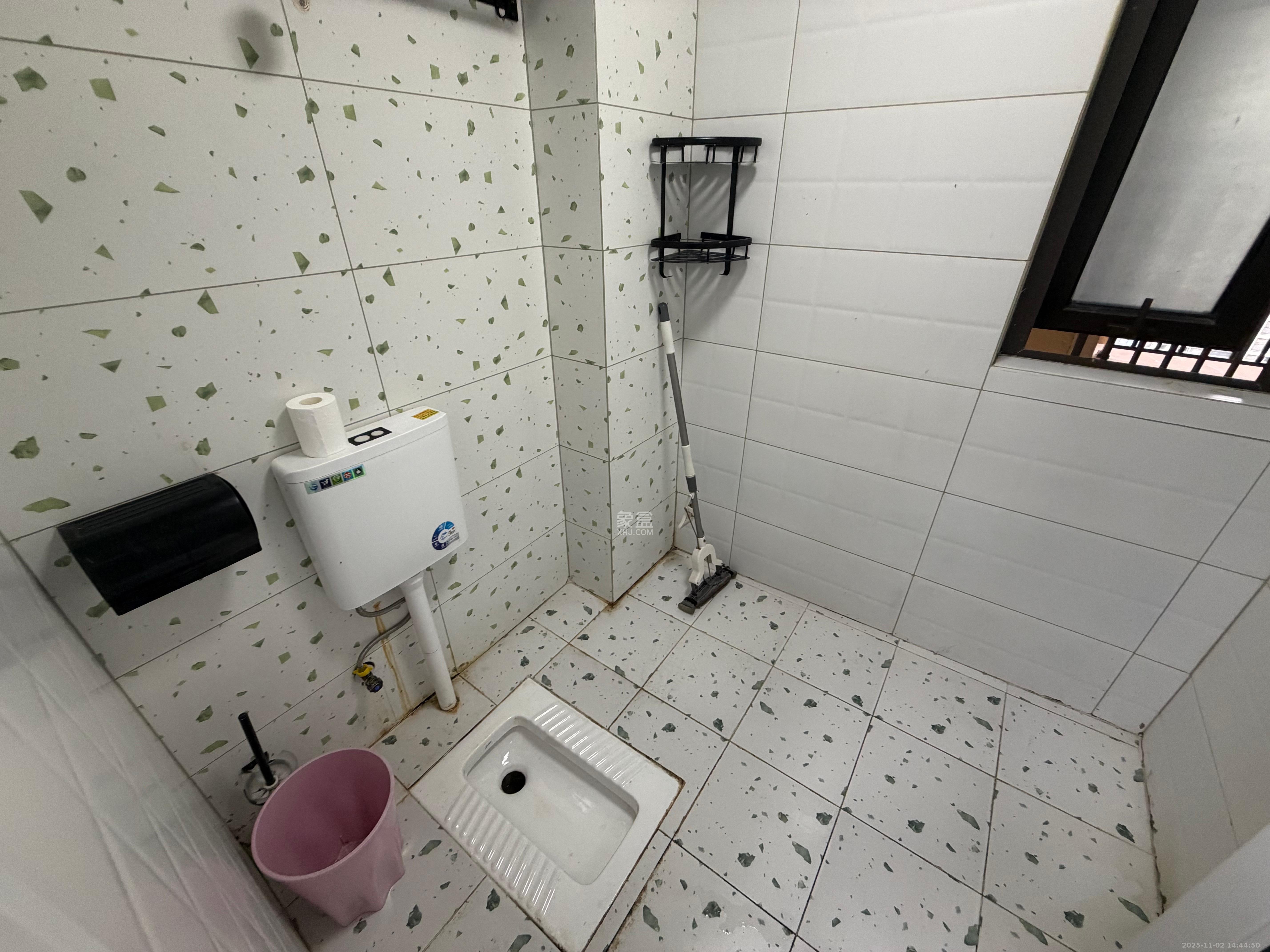 世茂璀璨天城  3室2厅2卫    2800.0元/月室内图