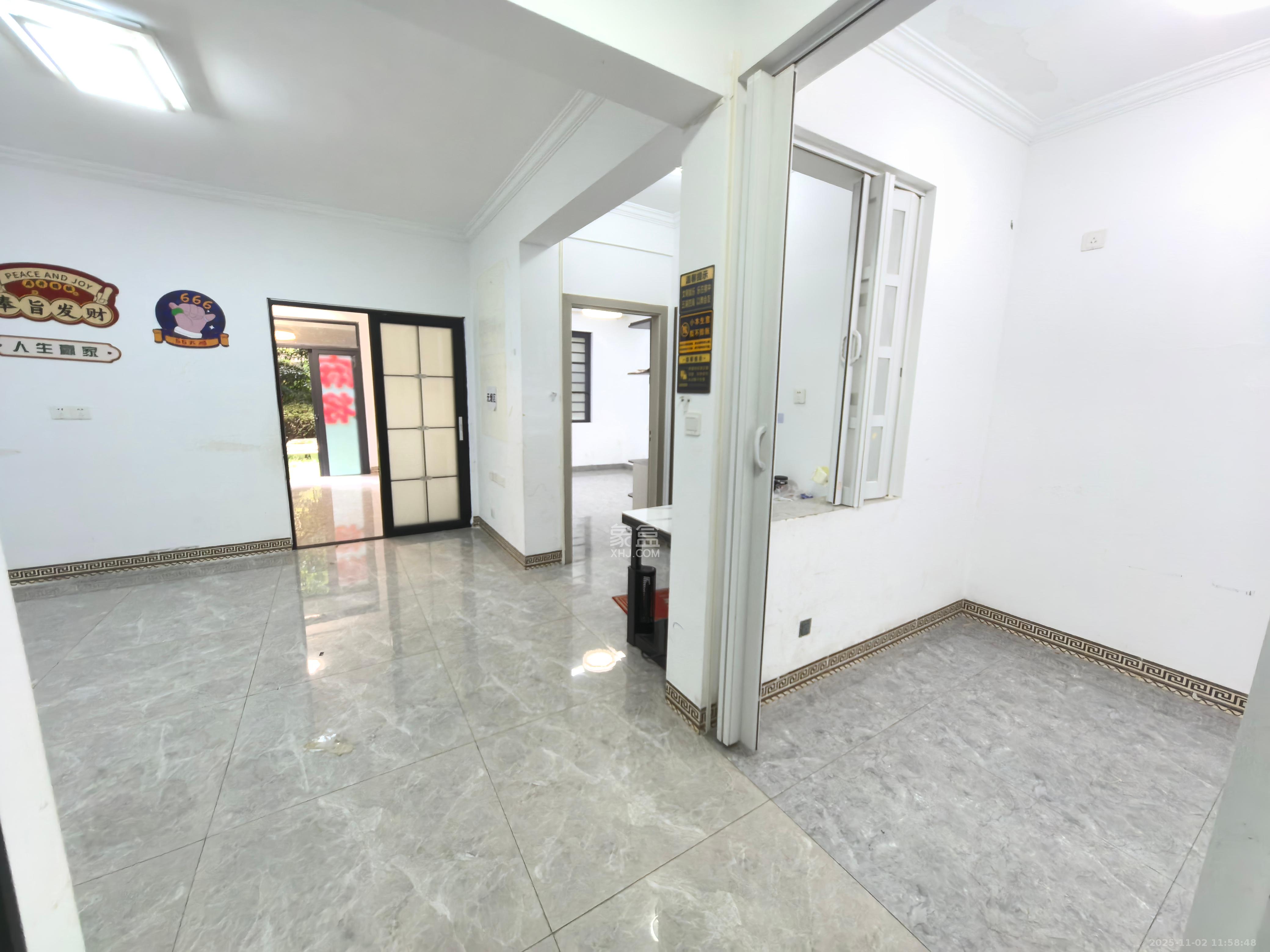 澳海月亮湾  3室2厅2卫    2000.0元/月