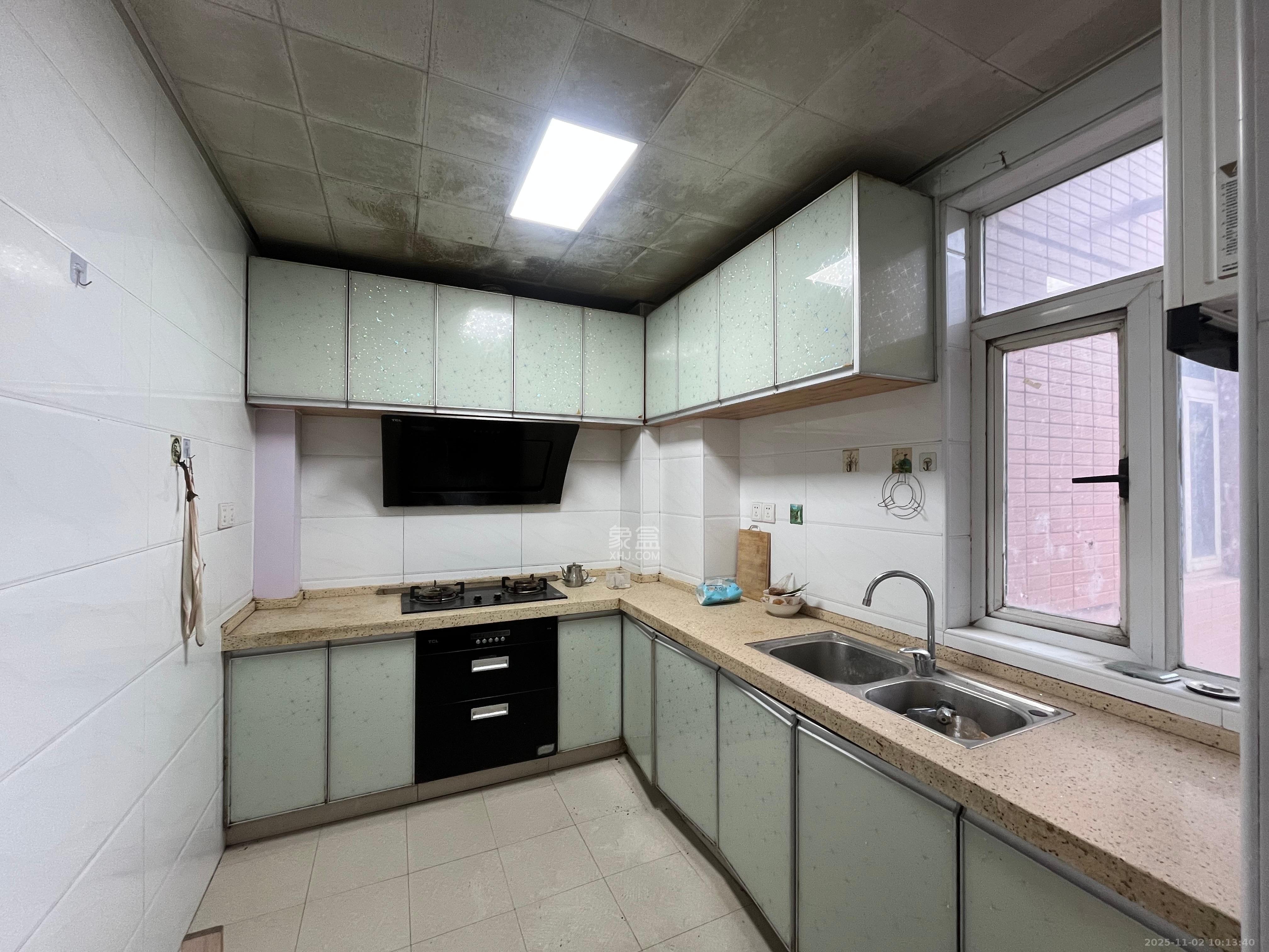 新蕾品阁居 4室2厅2卫 1900.0元/月 新蕾品阁居 4室2厅2卫 1900.0元/月室内图