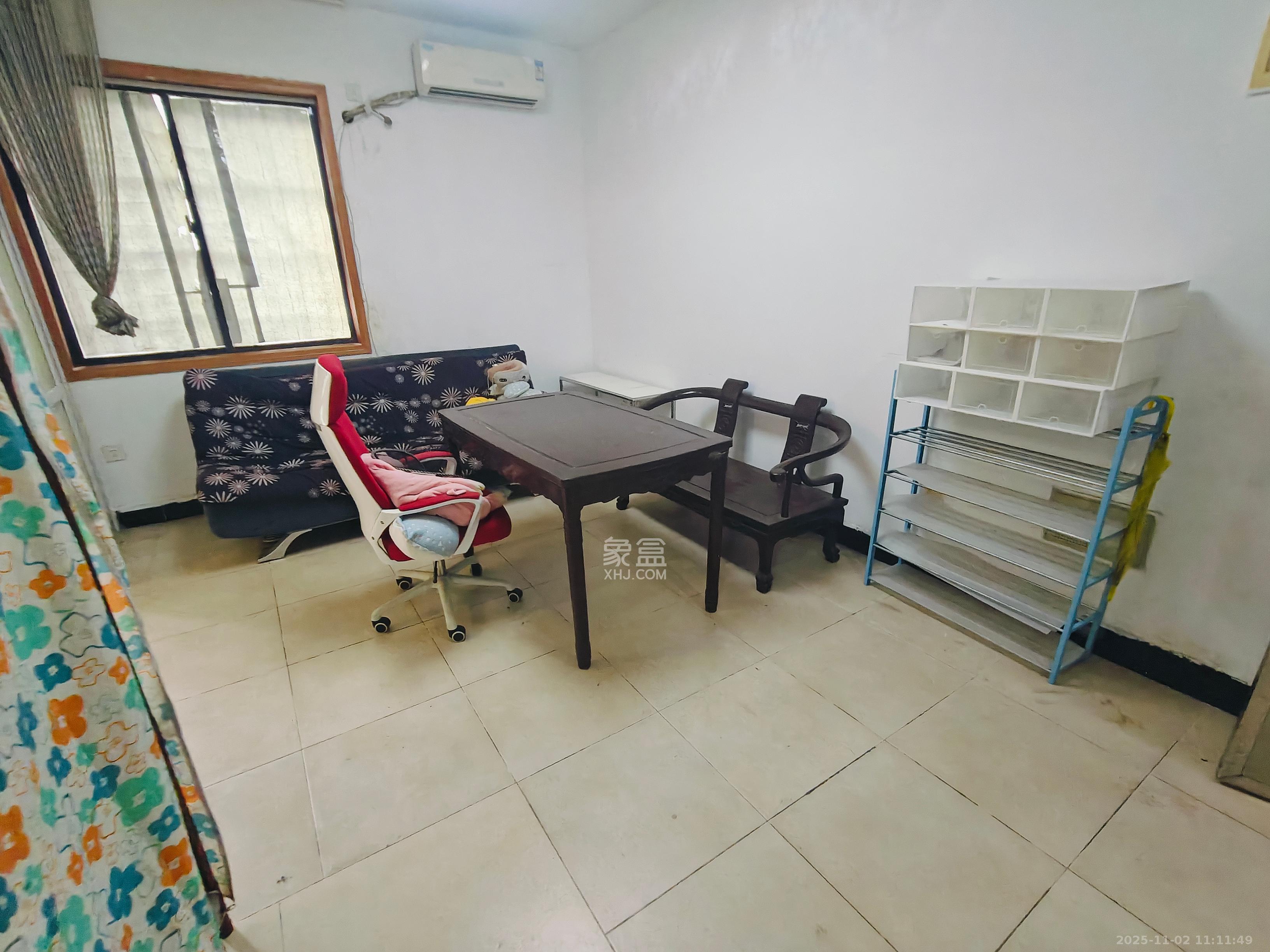 颐美沁园  1室1厅1卫    1600.0元/月室内图