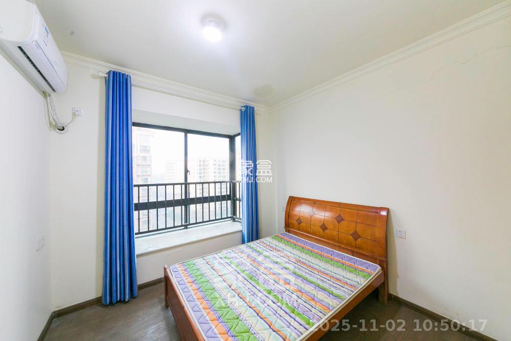 夏威夷碧水春城（碧桂园城市花园）  4室2厅2卫    3000.0元/月室内图