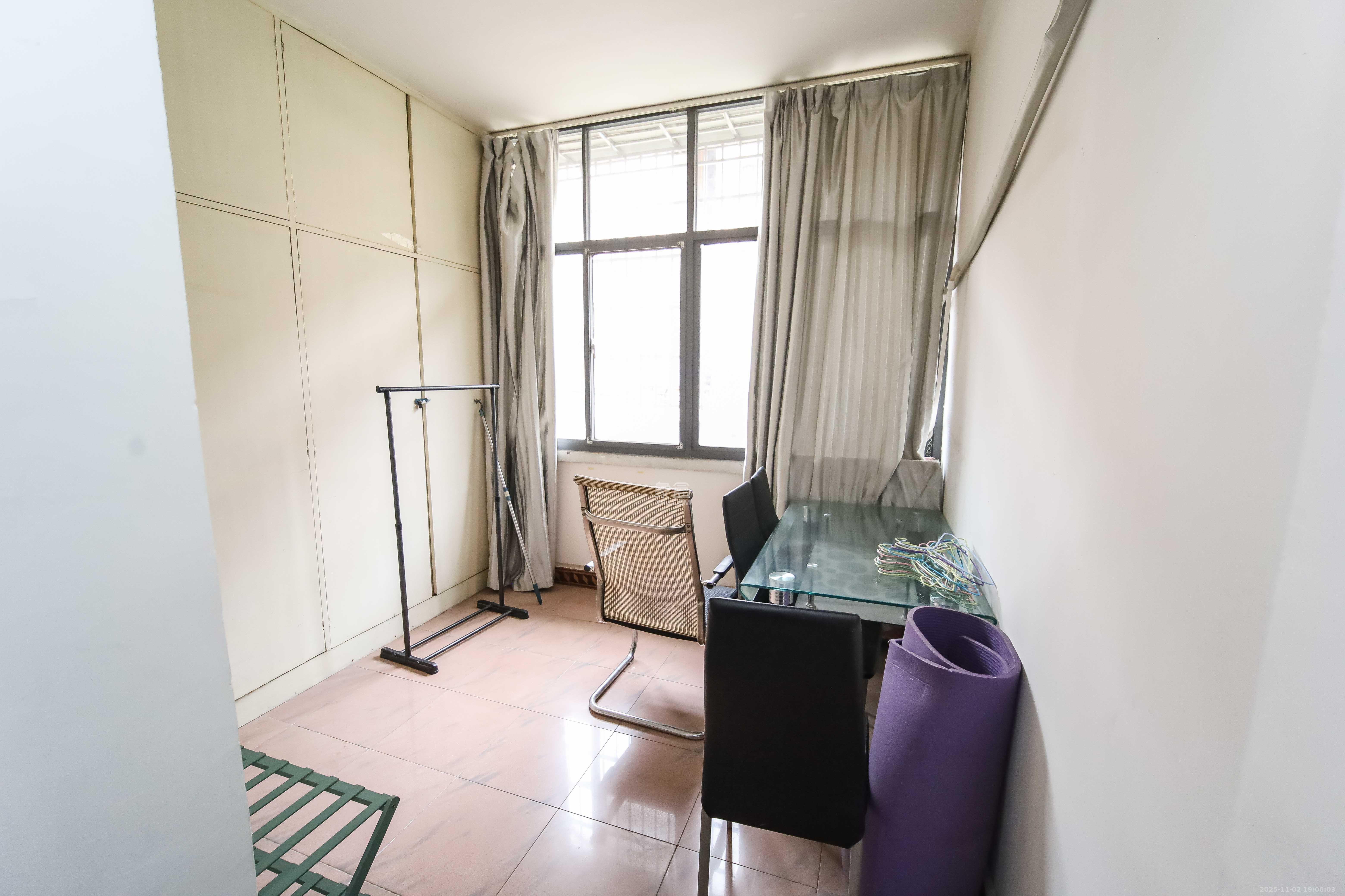 东进小区  2室1厅1卫    44.68万 东进小区  2室1厅1卫    44.68万阳台