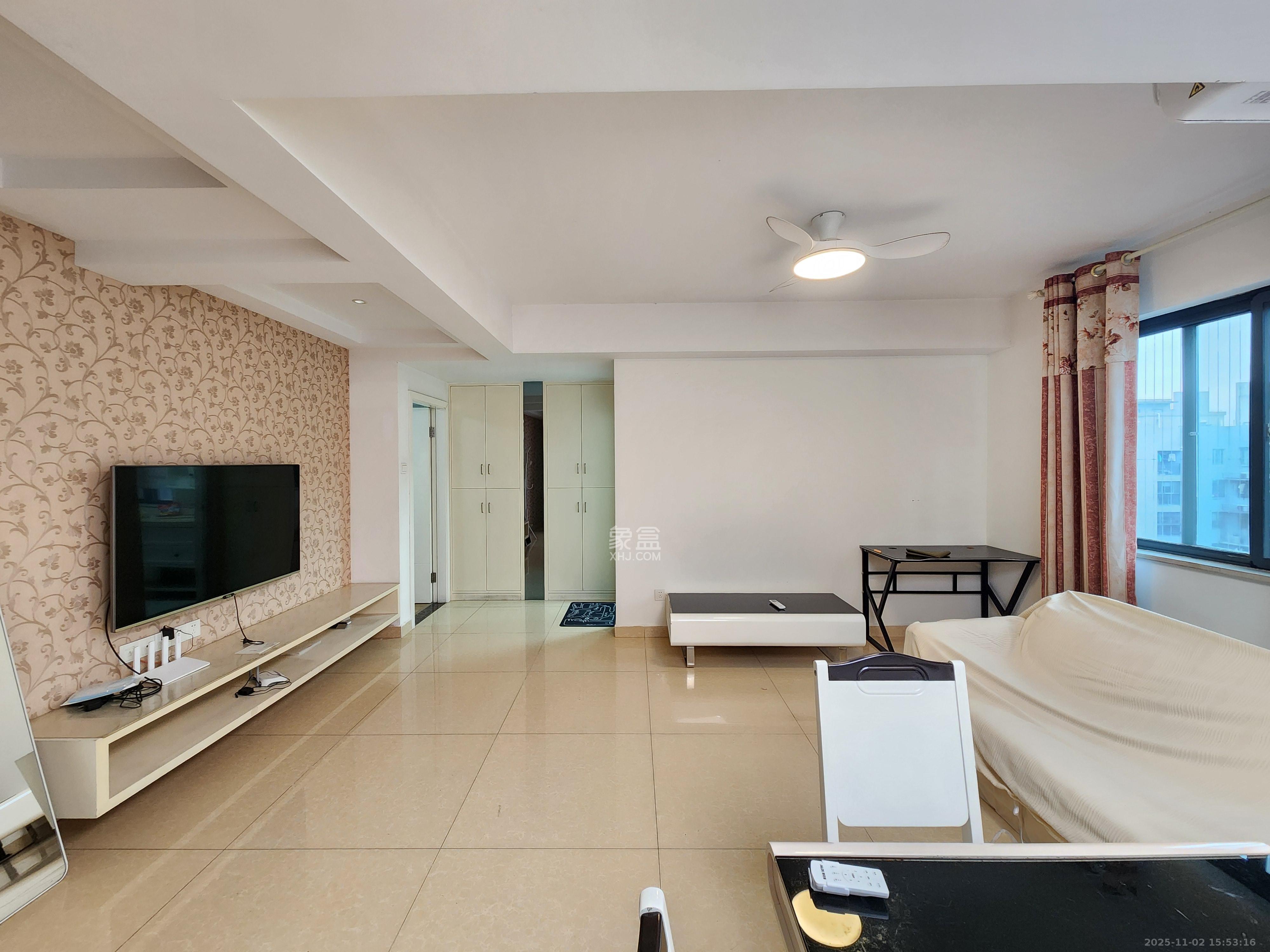 麓江春  1室0厅0卫    2500.0元/月