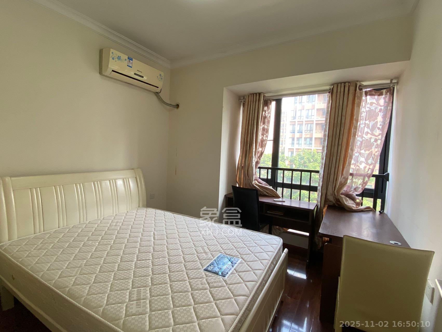 中建芙蓉工社 1室1厅1卫 1300.0元/月 中建芙蓉工社 1室1厅1卫 1300.0元/月室内图