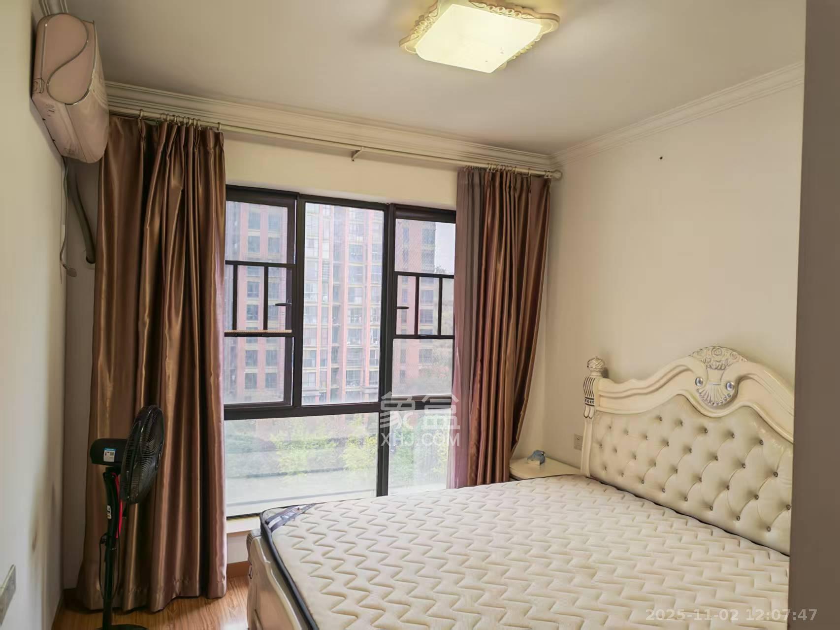 金谷豪庭 3室2厅1卫 1800.0元/月 金谷豪庭 3室2厅1卫 1800.0元/月室内图