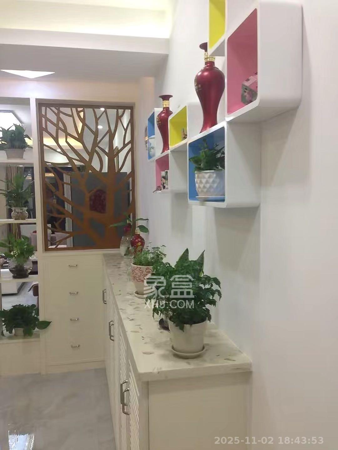 悦湖山  3室2厅2卫    2600.0元/月室内图