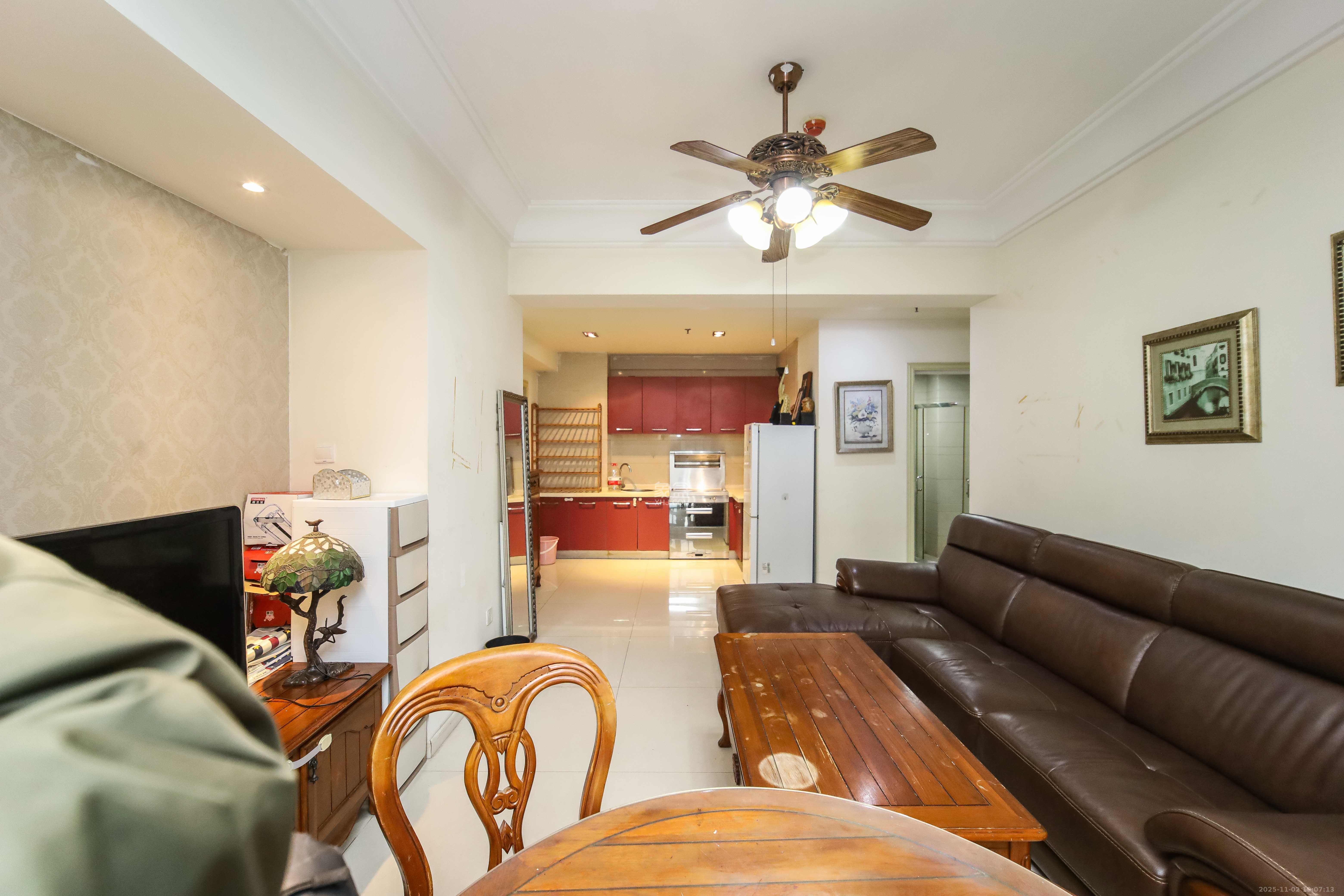 西子一间 2室1厅1卫 56.0万 西子一间 2室1厅1卫 56.0万客厅