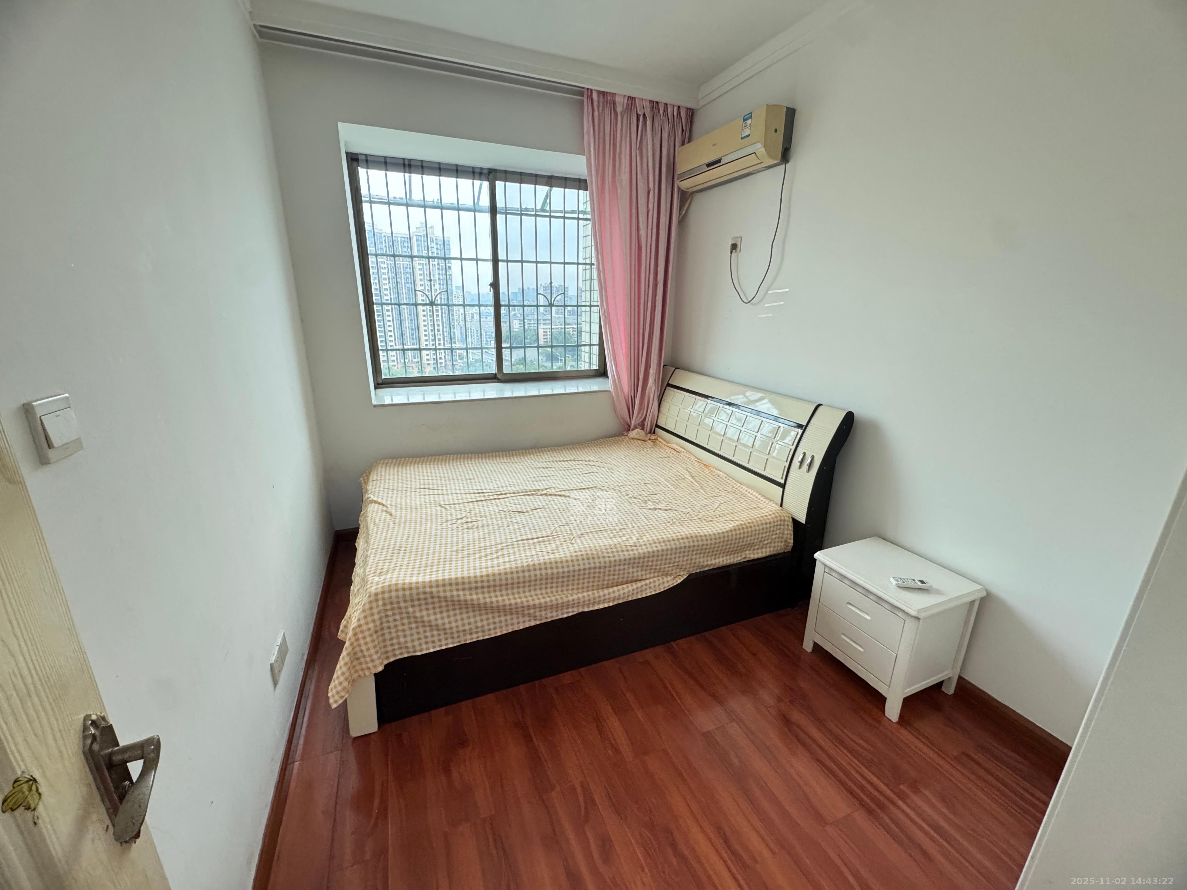 裕园大厦  2室1厅1卫    1800.0元/月室内图