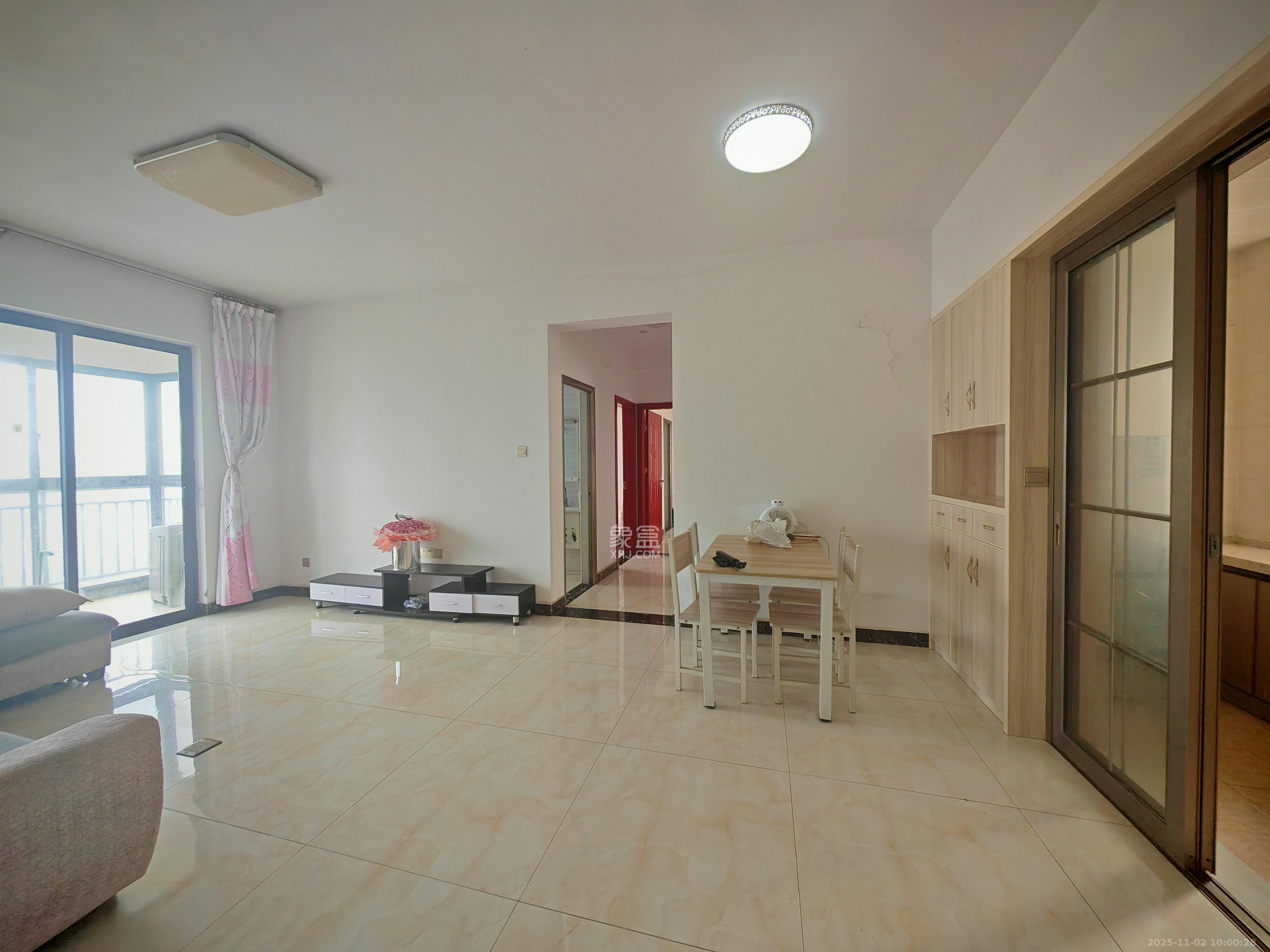 莱茵城  3室2厅2卫    1900.0元/月 莱茵城  3室2厅2卫    1900.0元/月室内图