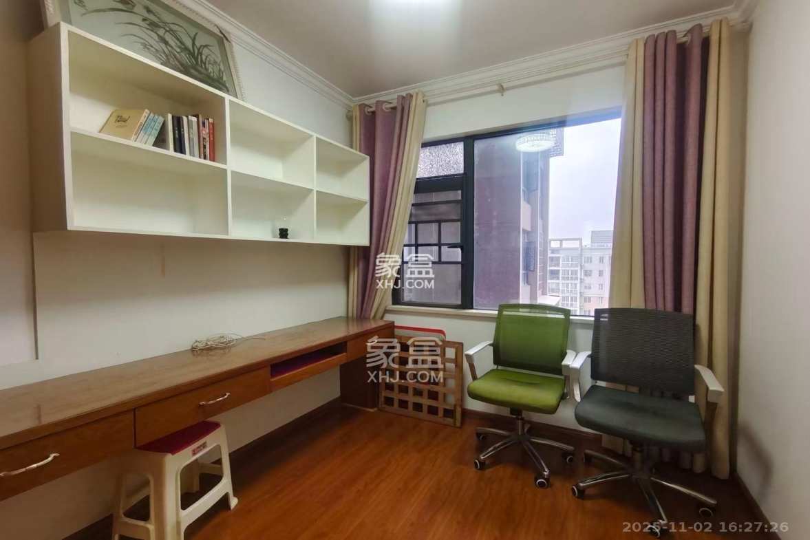 潇湘名城(新里程潇湘名城) 4室2厅1卫 3000.0元/月 潇湘名城(新里程潇湘名城) 4室2厅1卫 3000.0元/月室内图