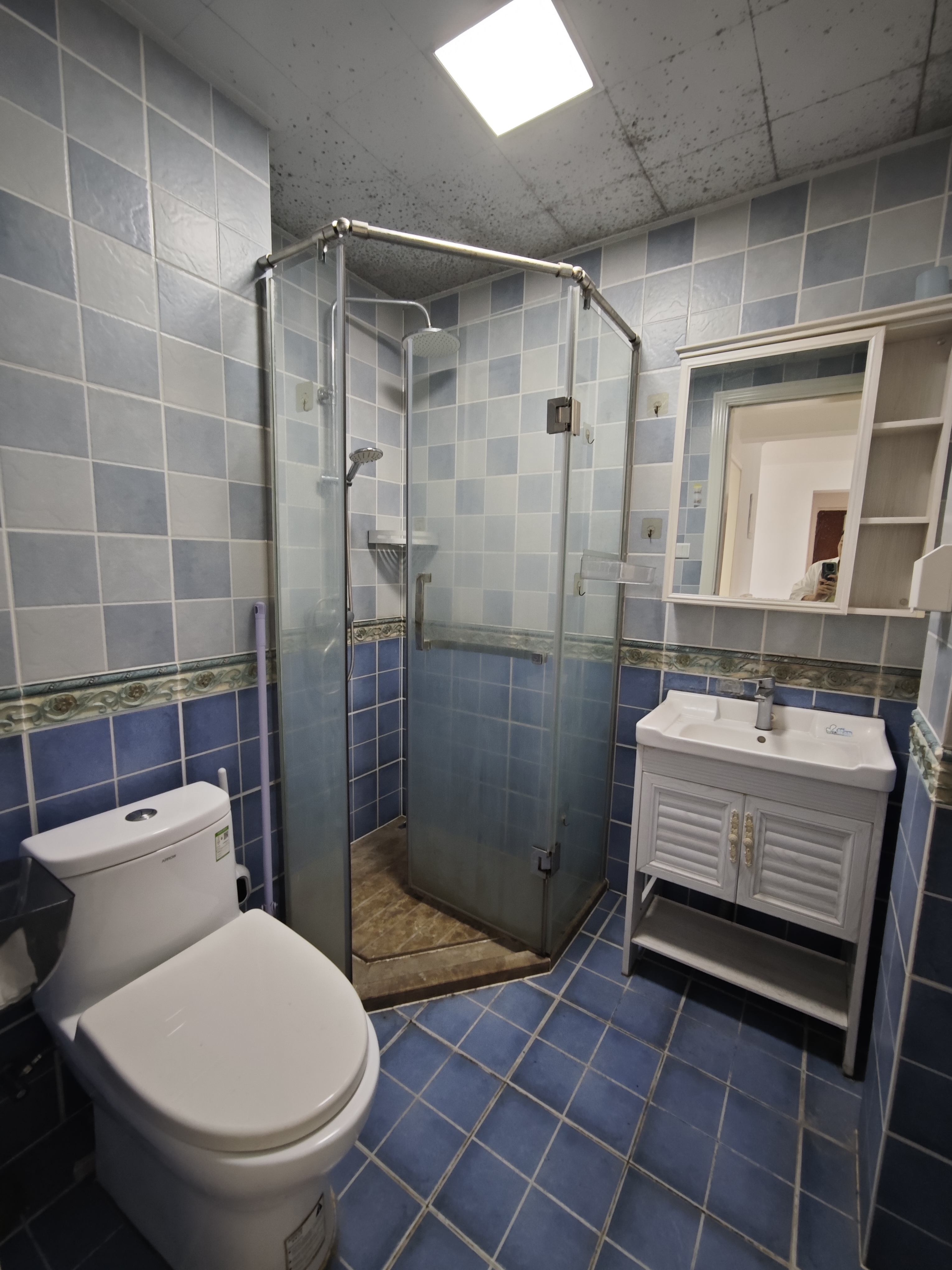 西溪里二期  1室0厅0卫    3200.0元/月室内图