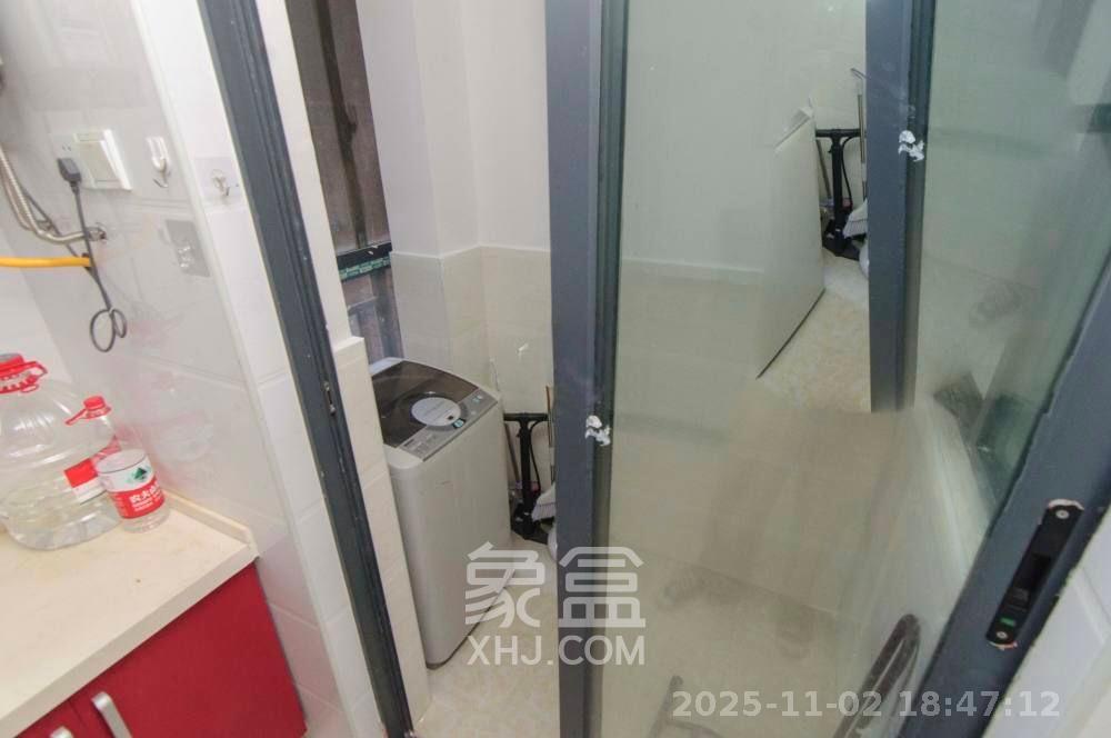 钱隆首府(福晟御园)  1室2厅1卫    2300.0元/月室内图