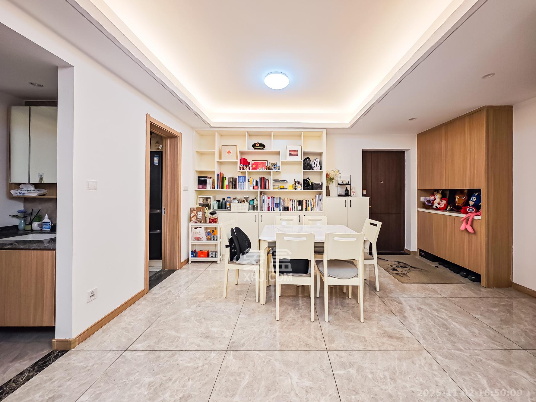 新城和樾(新城和樾公馆)  3室2厅2卫    82.0万 新城和樾(新城和樾公馆)  3室2厅2卫    82.0万客厅