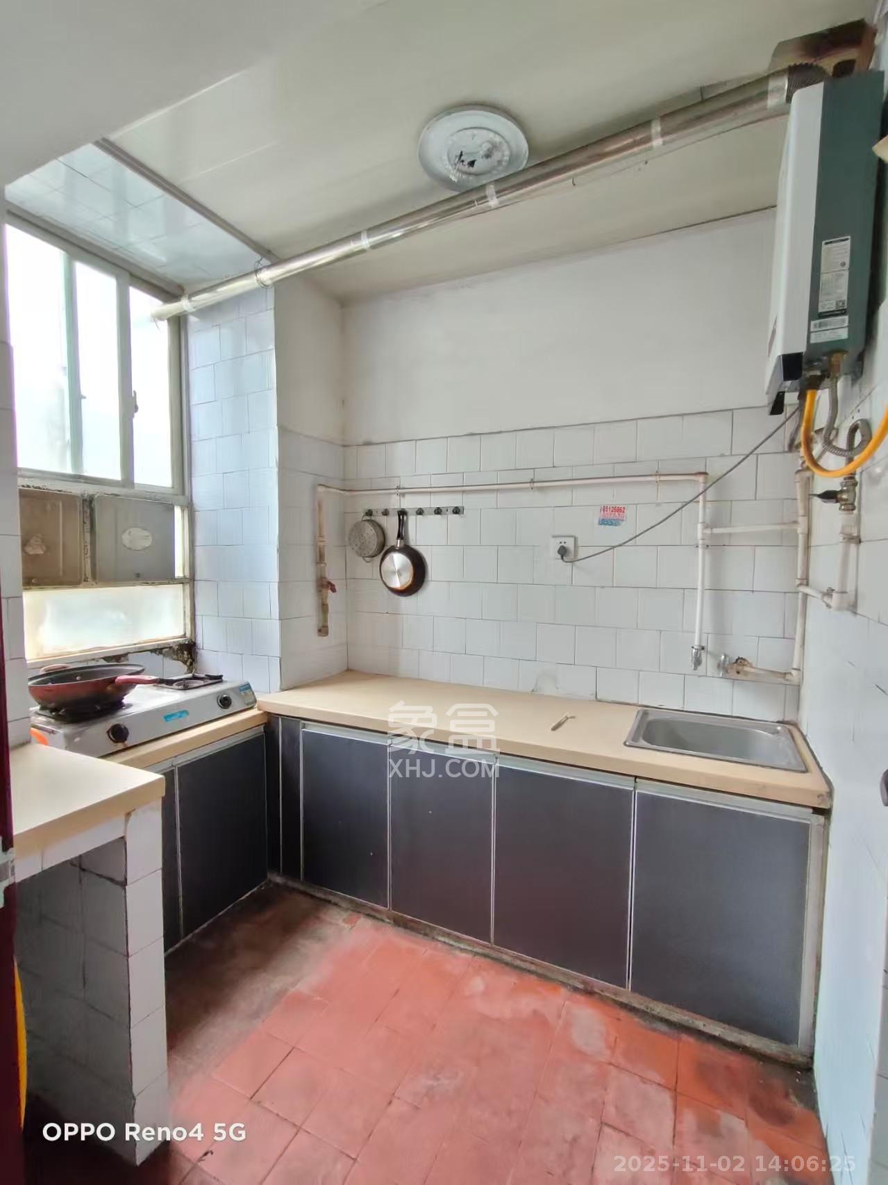 书院路电梯厂宿舍(宝塔山) 1室0厅0卫 1500.0元/月 书院路电梯厂宿舍(宝塔山) 1室0厅0卫 1500.0元/月室内图