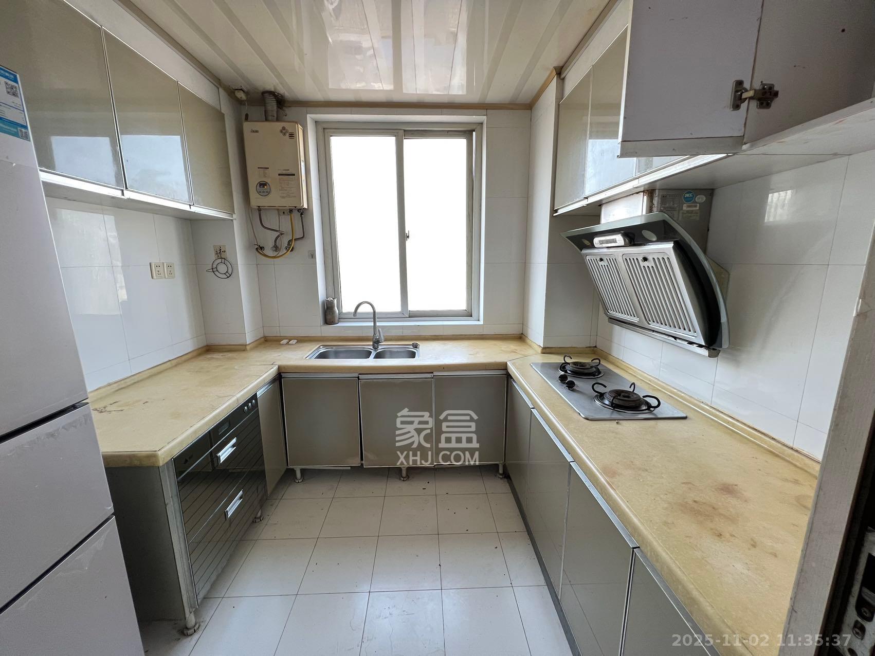 一品东庭 3室2厅1卫 2600.0元/月 一品东庭 3室2厅1卫 2600.0元/月室内图