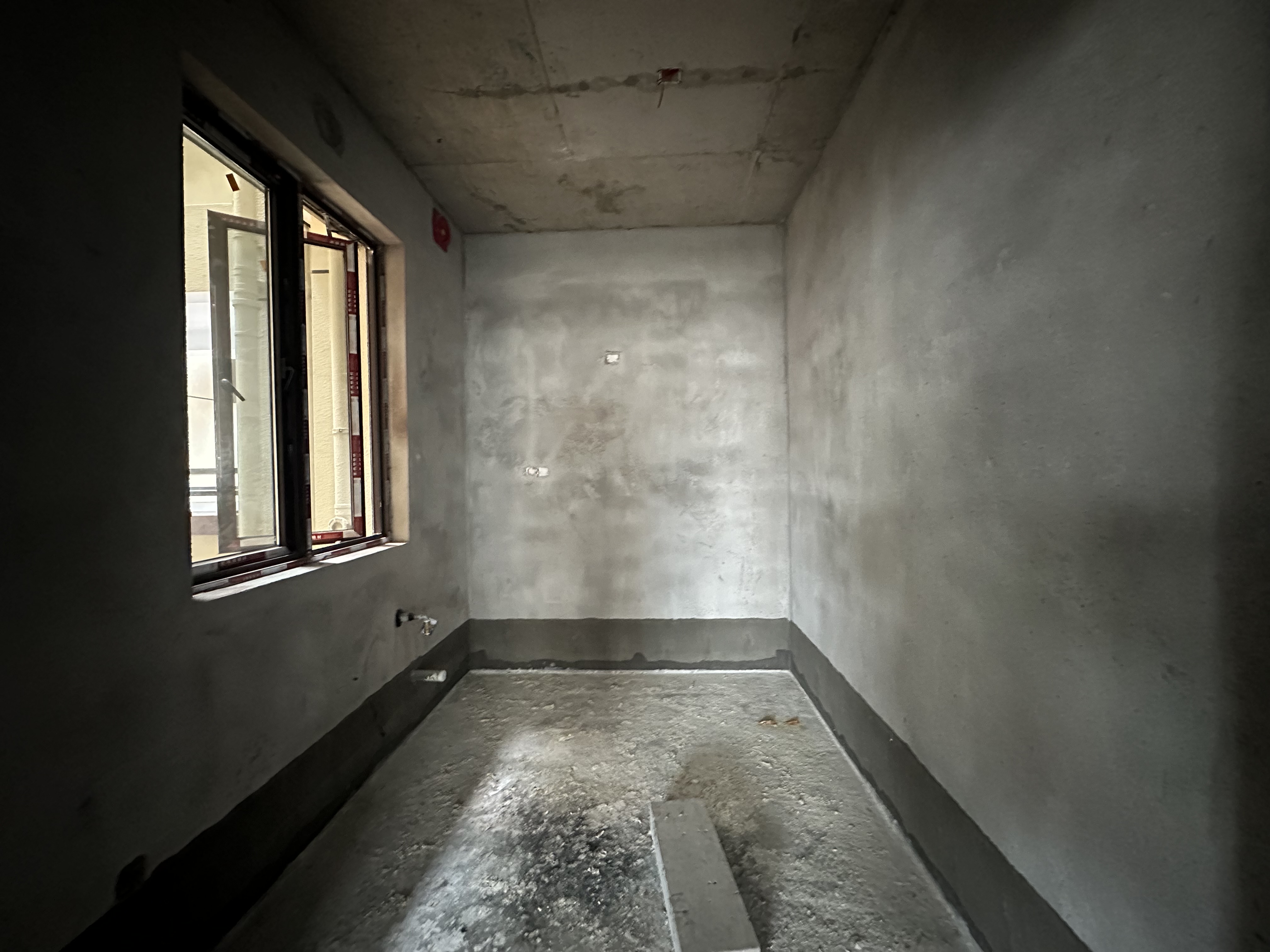 奇峰广场  3室2厅2卫    2500.0元/月室内图