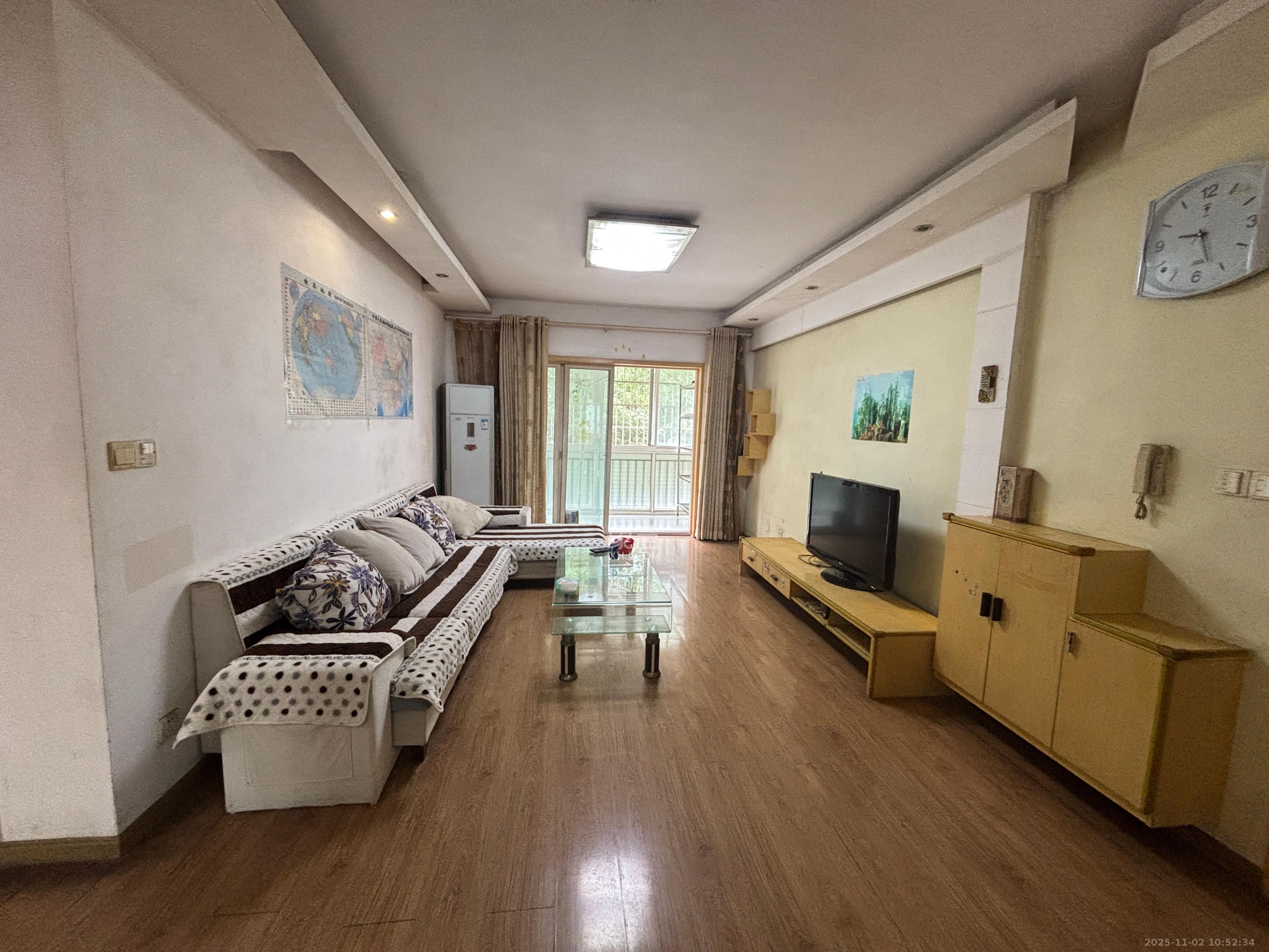 创业乐园  3室2厅1卫    1400.0元/月室内图