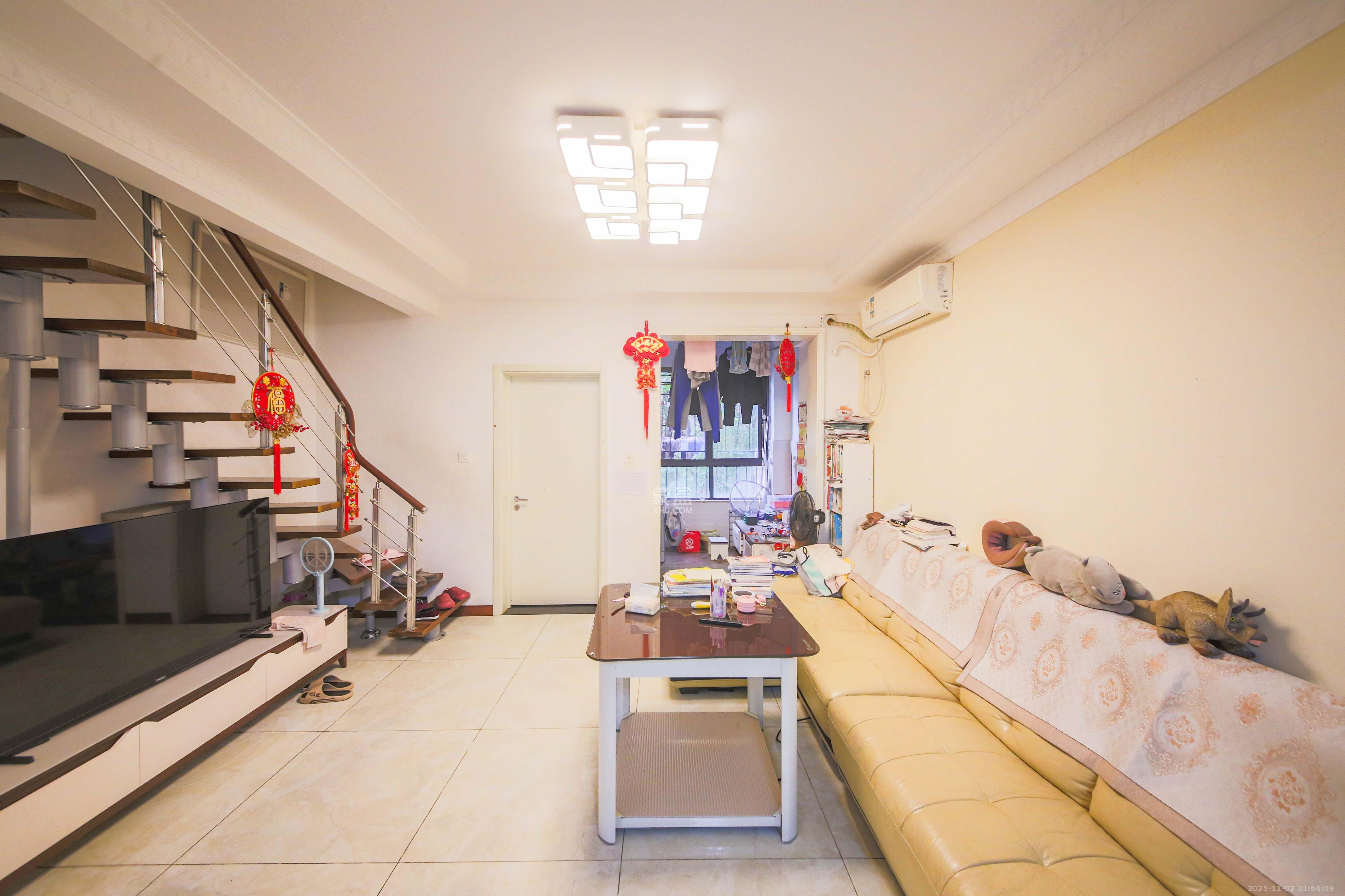 奥林匹克花园贡院三期 3室2厅2卫 85.0万 奥林匹克花园贡院三期 3室2厅2卫 85.0万客厅