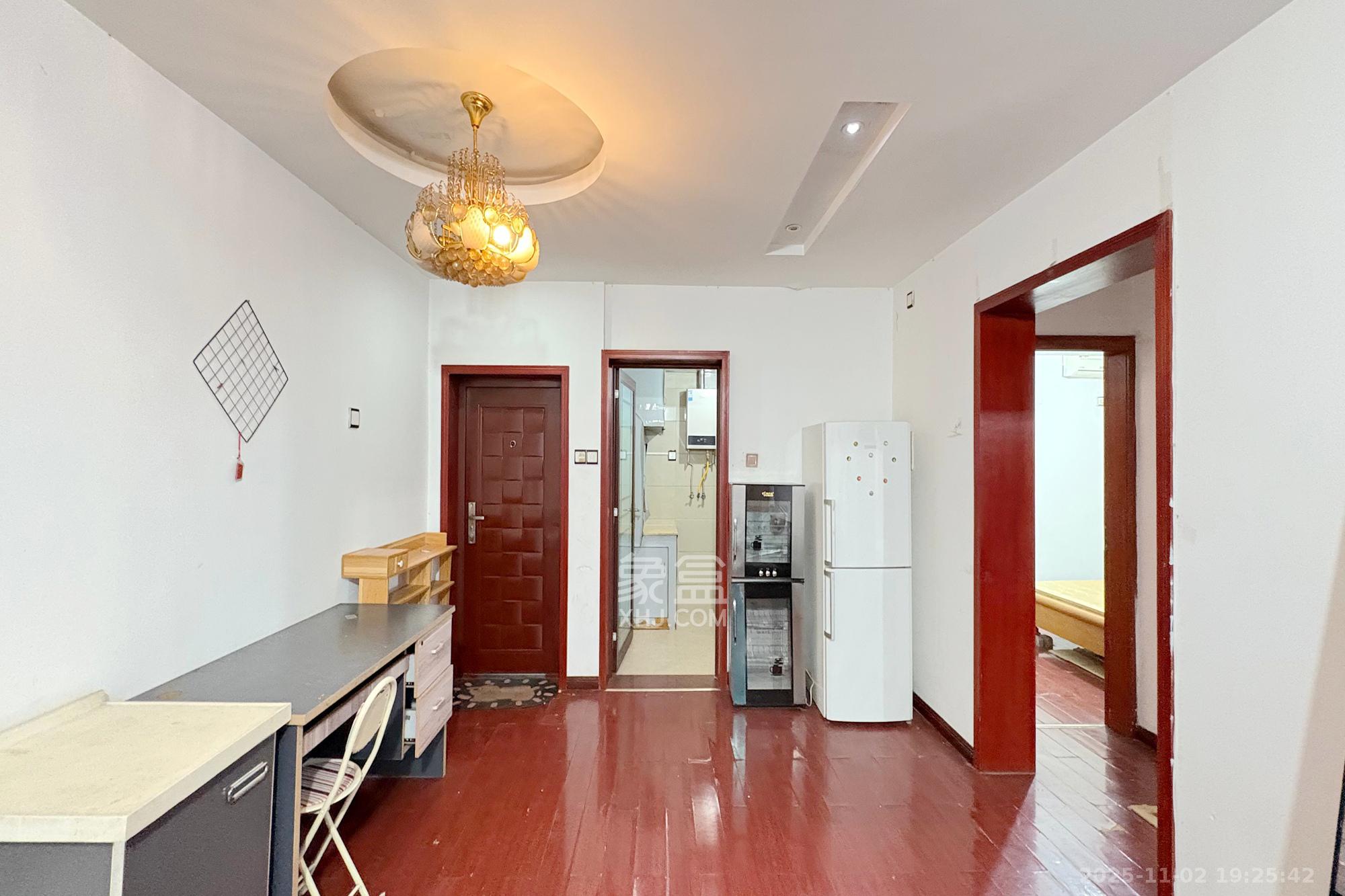 新富城 2室2厅1卫 59.0万 新富城 2室2厅1卫 59.0万客厅