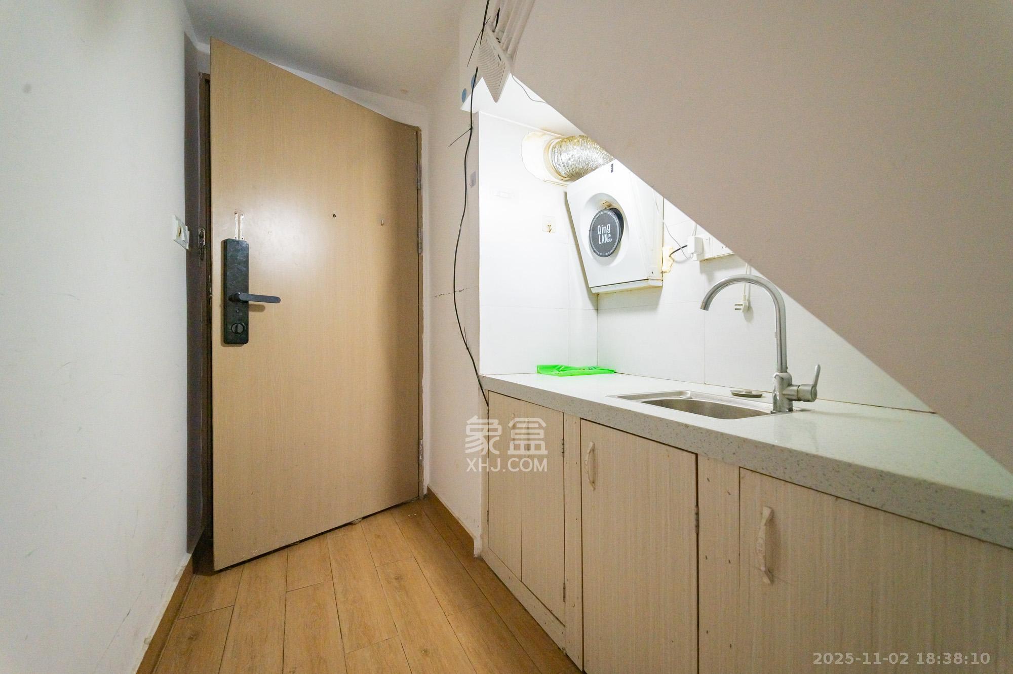 海伦春天  2室1厅1卫    27.8万厨房