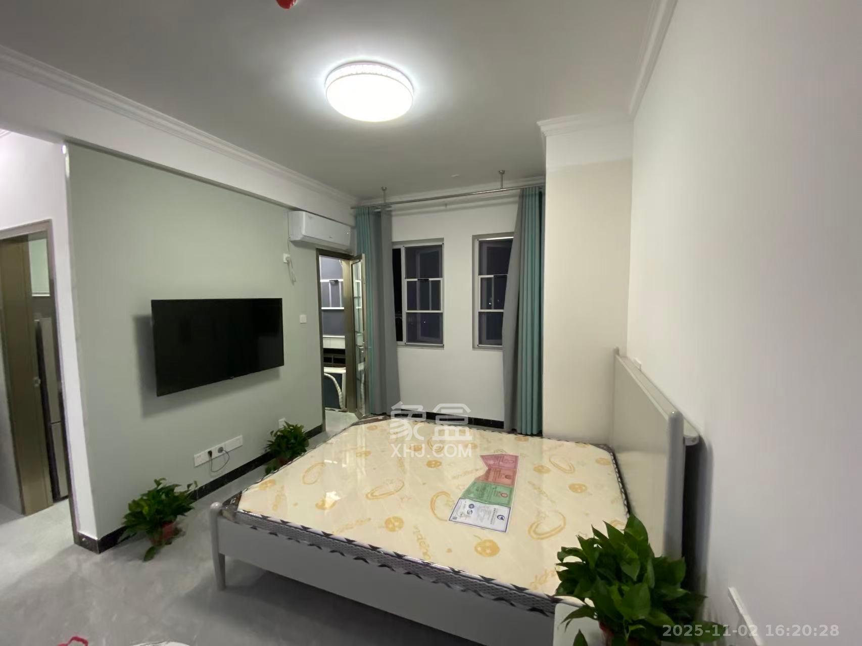 燕珑新寓  1室1厅1卫    1500.0元/月室内图