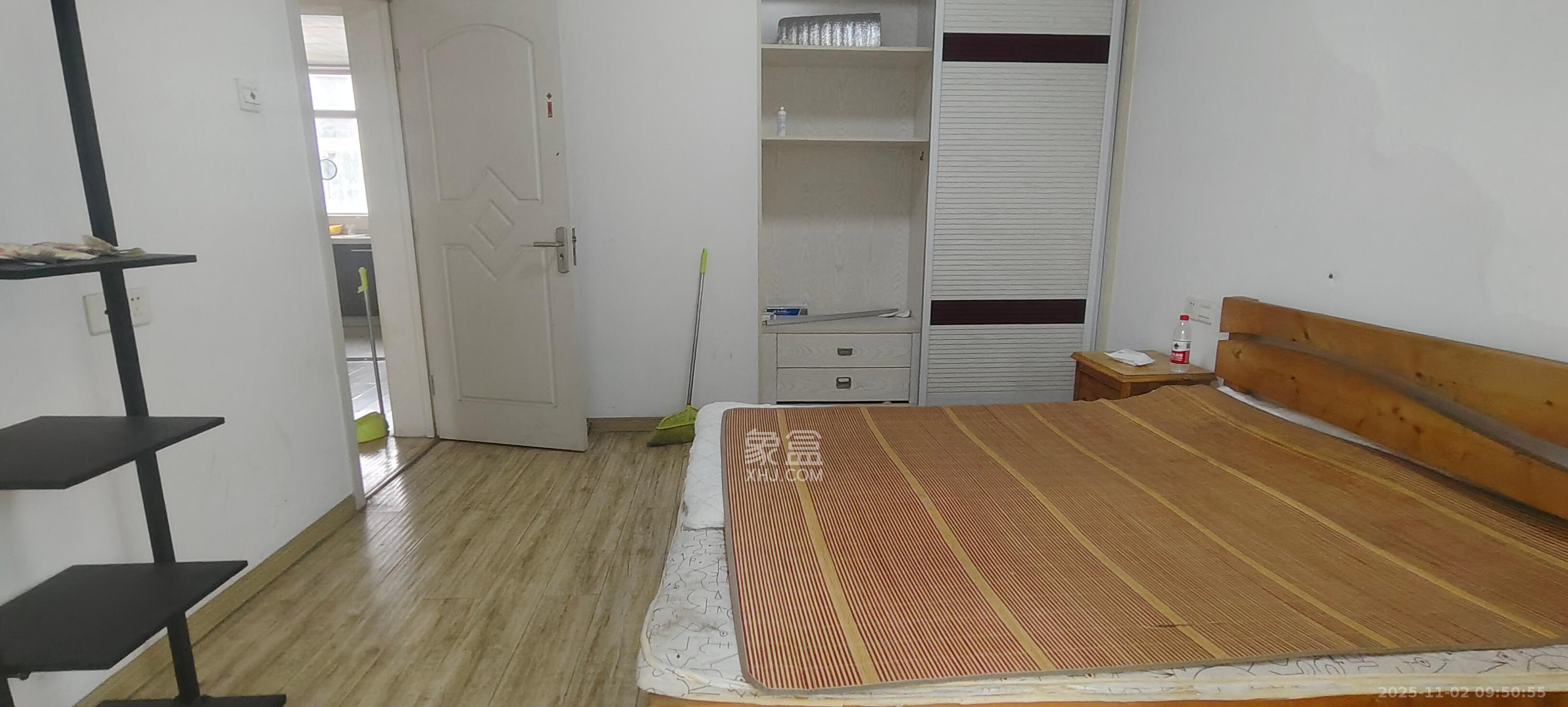 华银天际 2室2厅1卫 1500.0元/月 华银天际 2室2厅1卫 1500.0元/月室内图