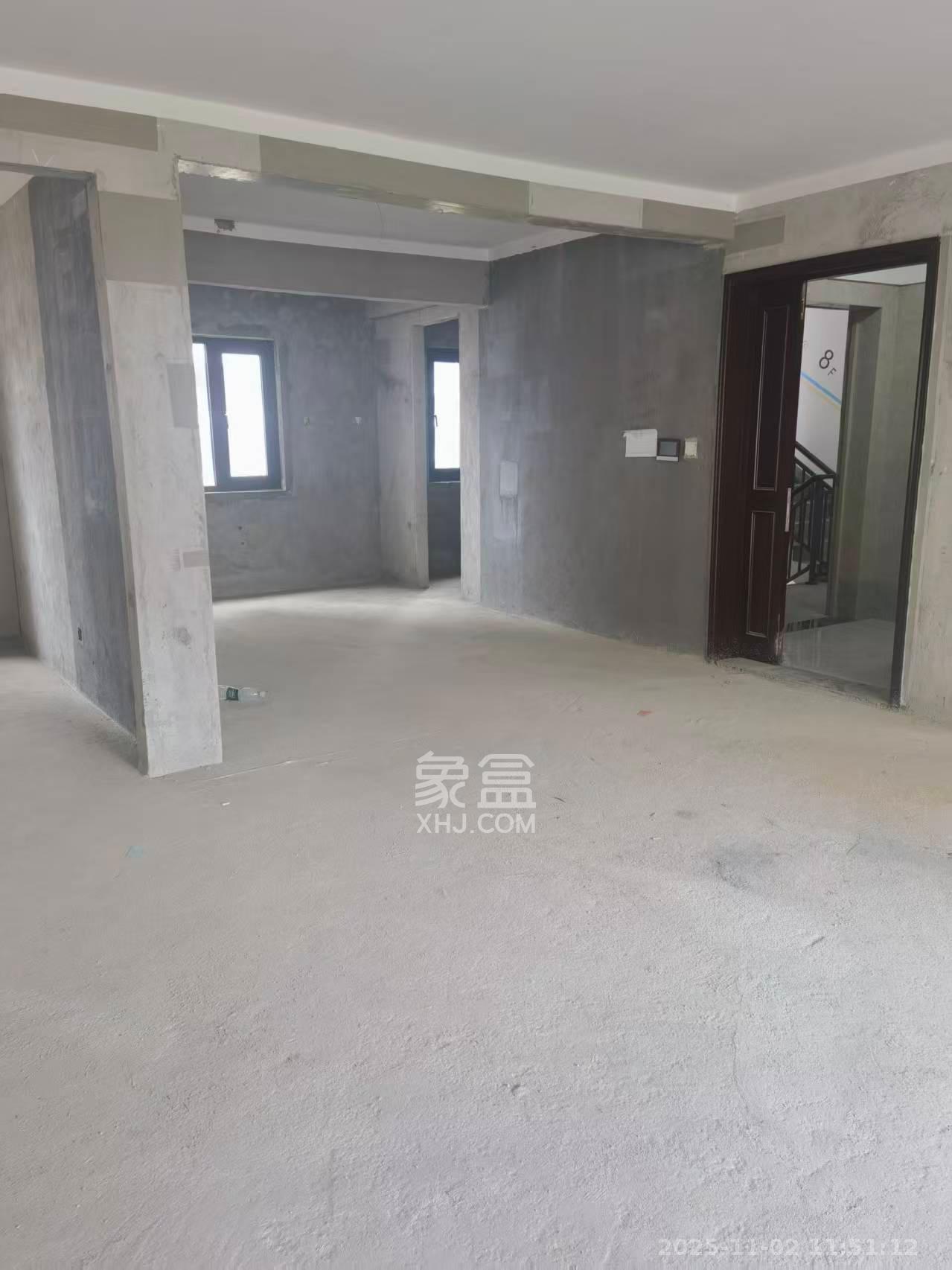 远洋红星天铂一期  4室2厅2卫    1500.0元/月室内图