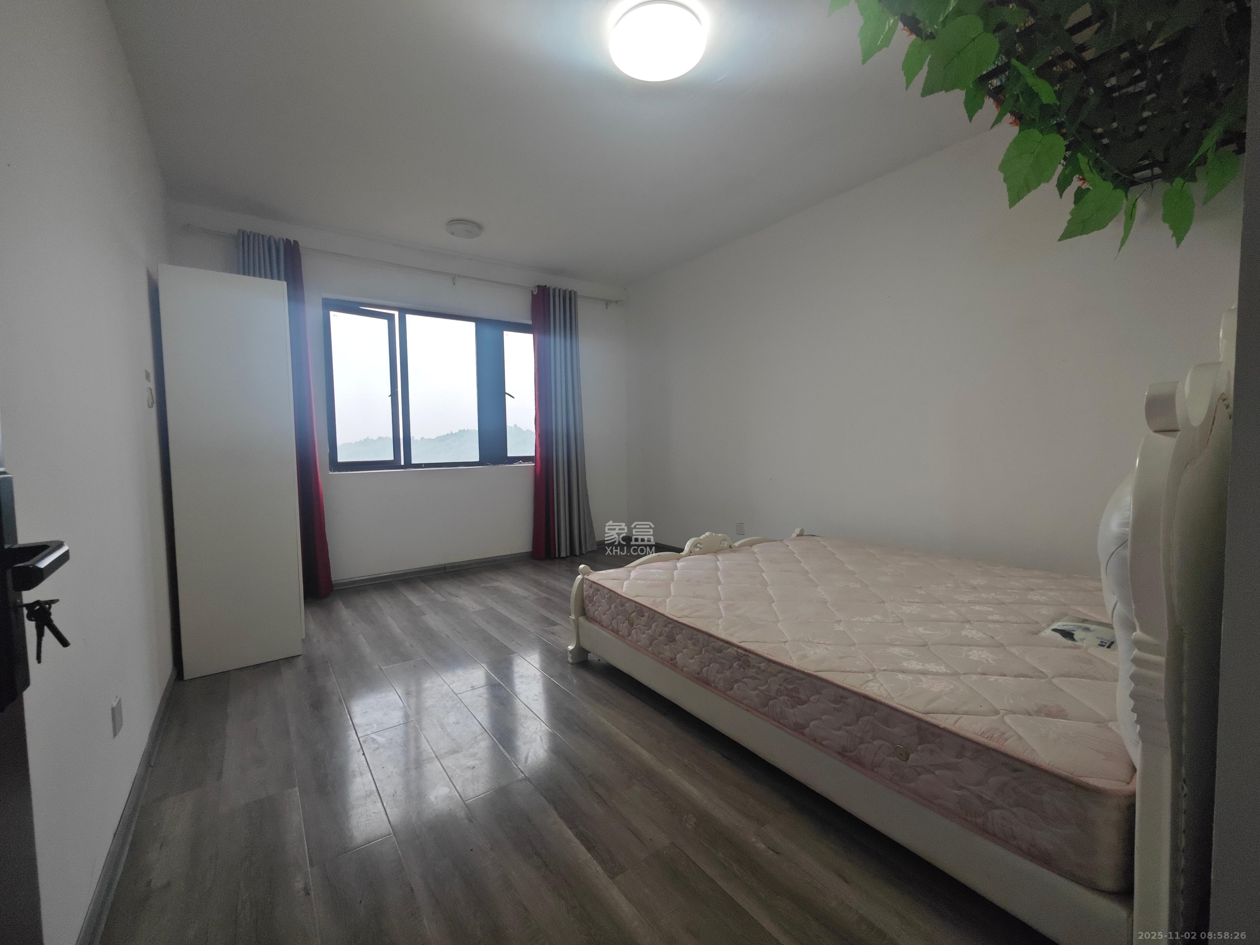 湘水郡(兴旺小爱同学) 4室2厅2卫 2500.0元/月 湘水郡(兴旺小爱同学) 4室2厅2卫 2500.0元/月室内图