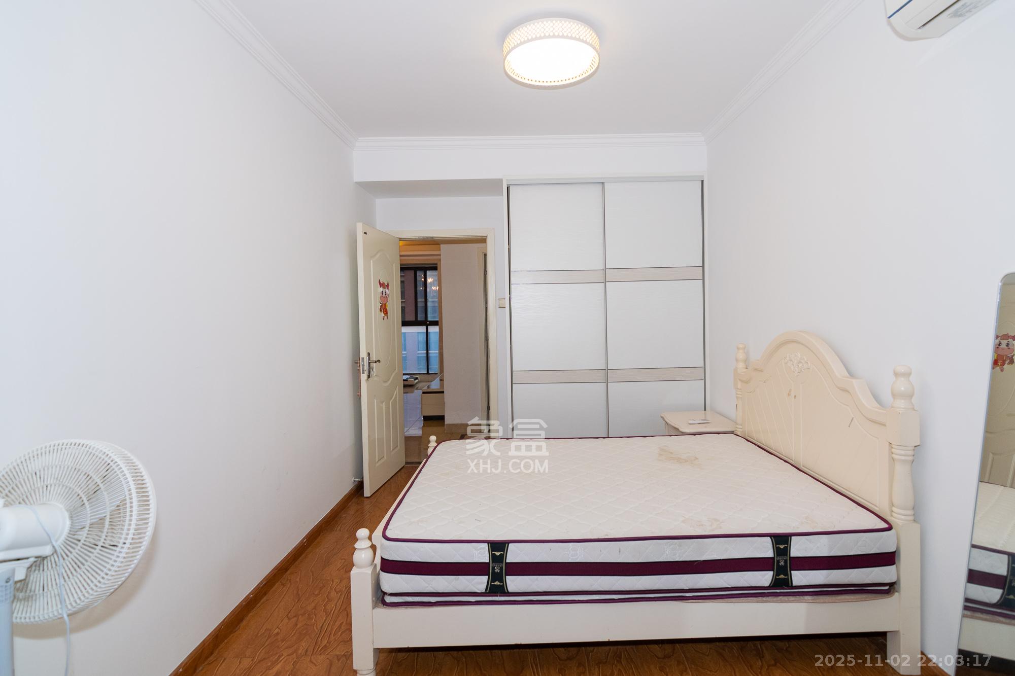 新城国际花都 3室2厅1卫 63.8万 新城国际花都 3室2厅1卫 63.8万卧室