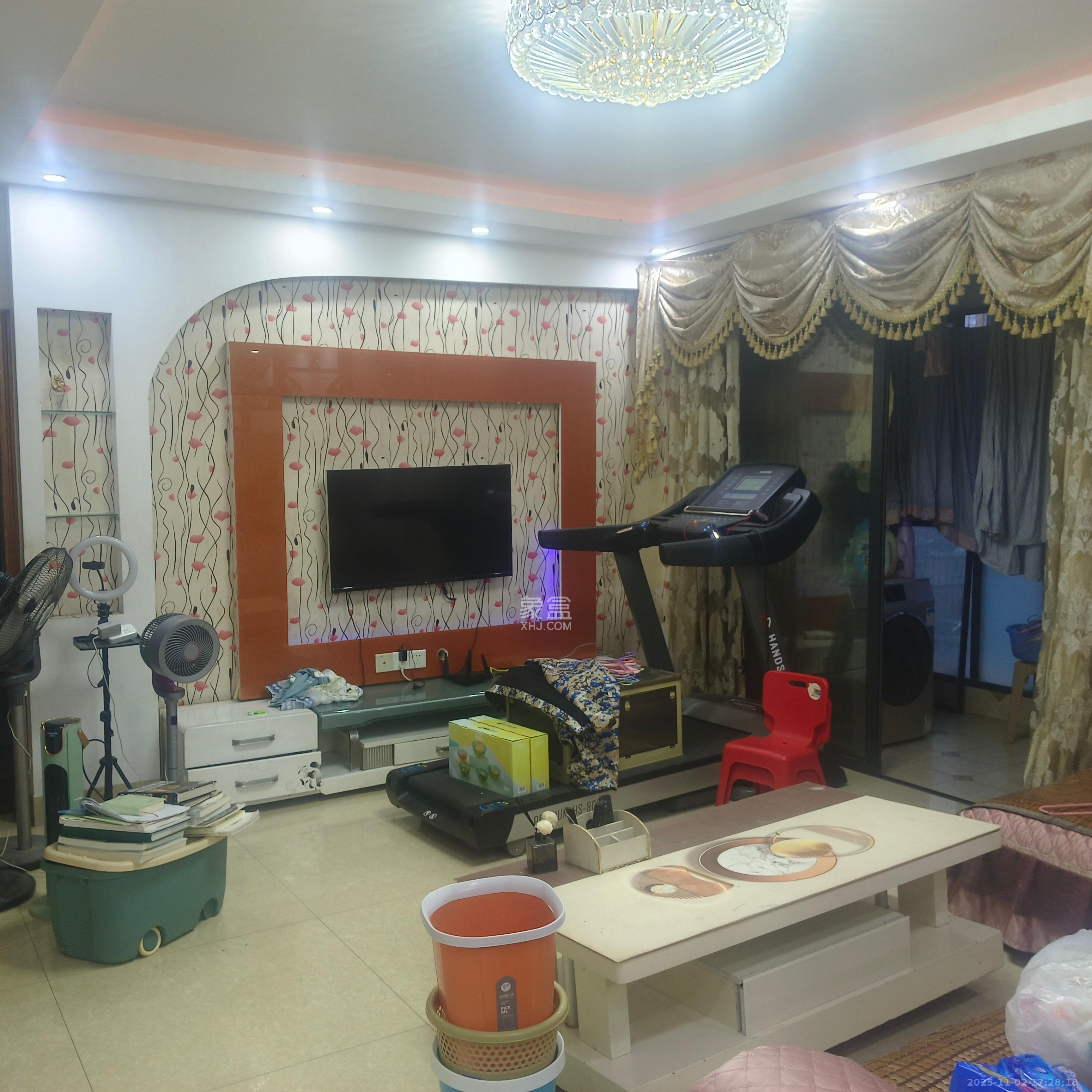 锦湘国际星城三期（锦绣苑）  3室2厅2卫    2800.0元/月室内图1